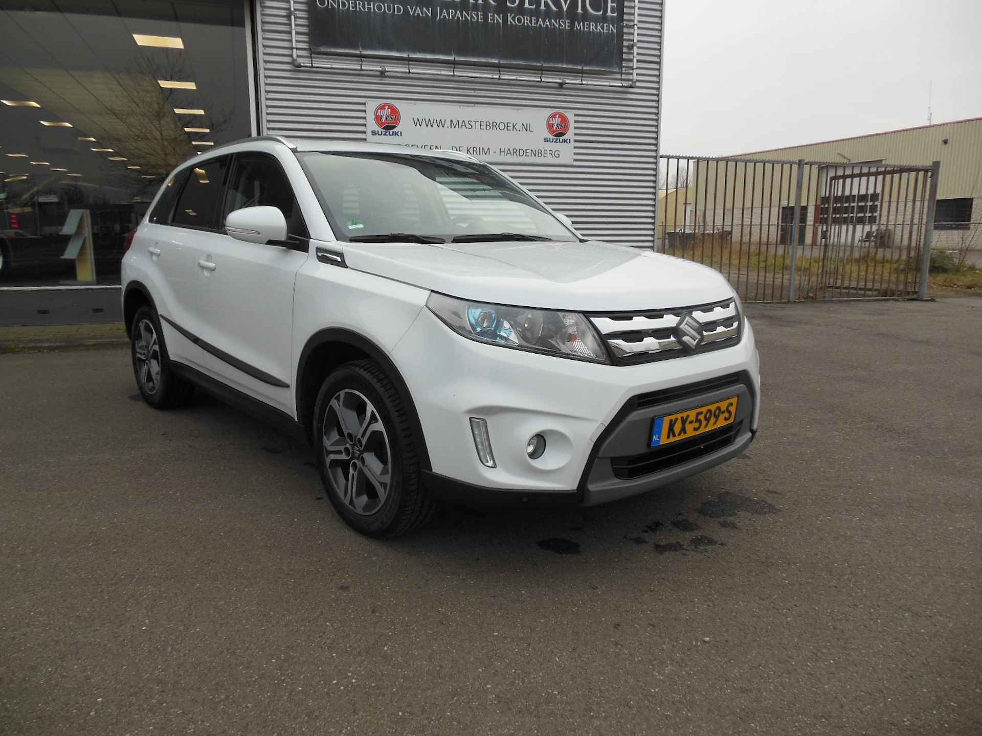 Suzuki Vitara 1.6 High Executive Staat in Hoogeveen - 5/26