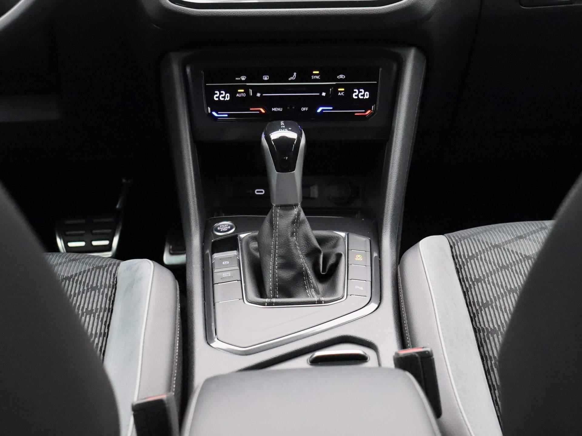 Volkswagen Tiguan 1.5 TSI R-Line Business+ 150 PK DSG | Apple Carplay | Android Auto | Navigatie | Adaptive Cruise Contro| 20'' Lichtmetalen velgen Suzuka | Sportonderstel | Achterklep Elektrisch | - 11/43