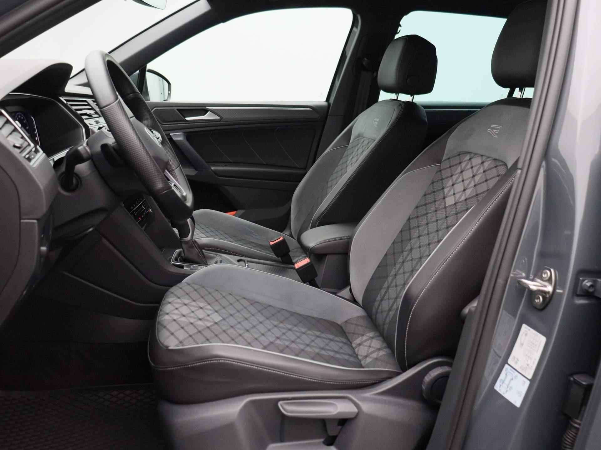 Volkswagen Tiguan 1.5 TSI R-Line Business+ 150 PK DSG | Apple Carplay | Android Auto | Navigatie | Adaptive Cruise Contro| 20'' Lichtmetalen velgen Suzuka | Sportonderstel | Achterklep Elektrisch | - 13/43