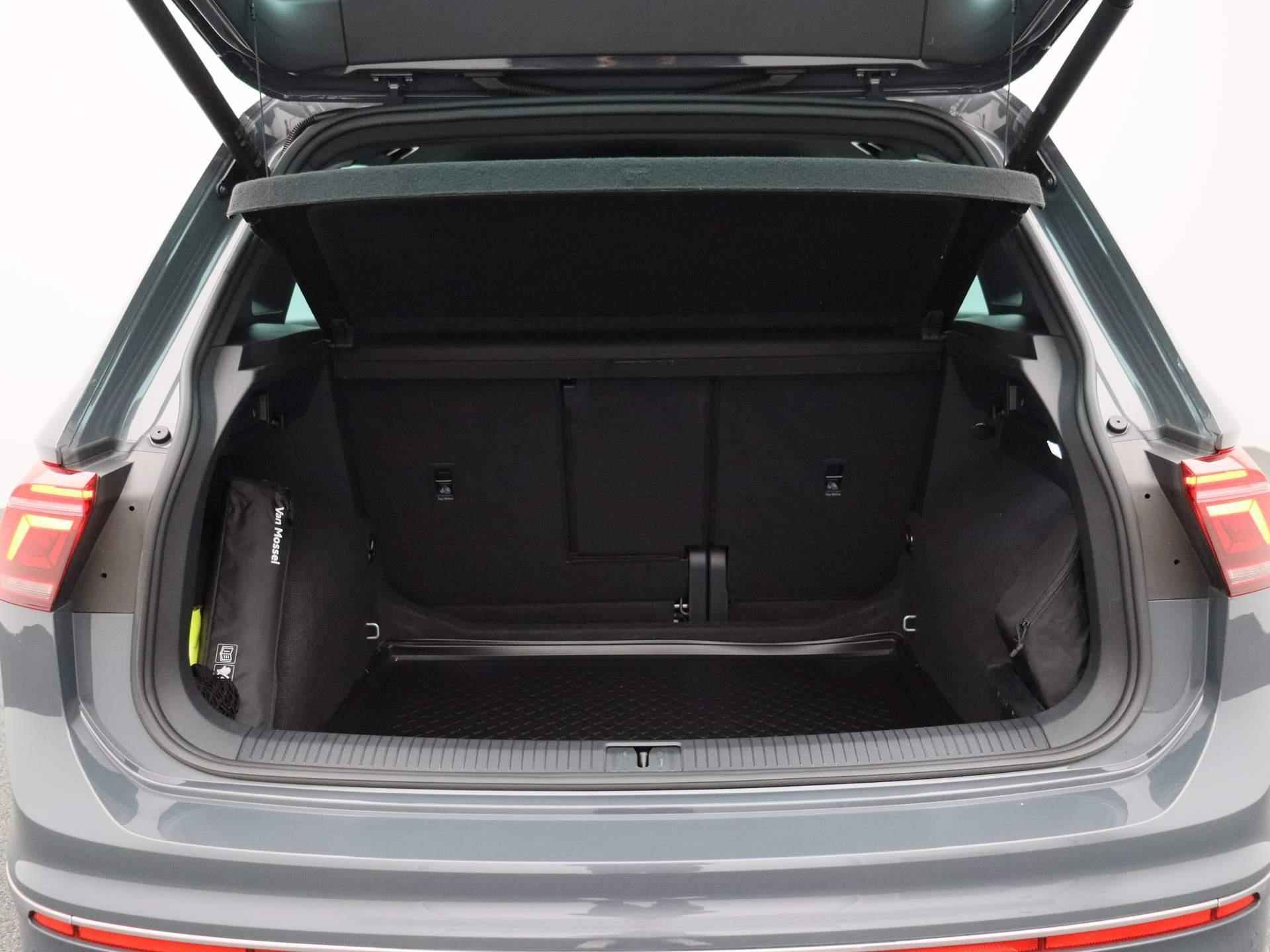 Volkswagen Tiguan 1.5 TSI R-Line Business+ 150 PK DSG | Apple Carplay | Android Auto | Navigatie | Adaptive Cruise Contro| 20'' Lichtmetalen velgen Suzuka | Sportonderstel | Achterklep Elektrisch | - 15/43