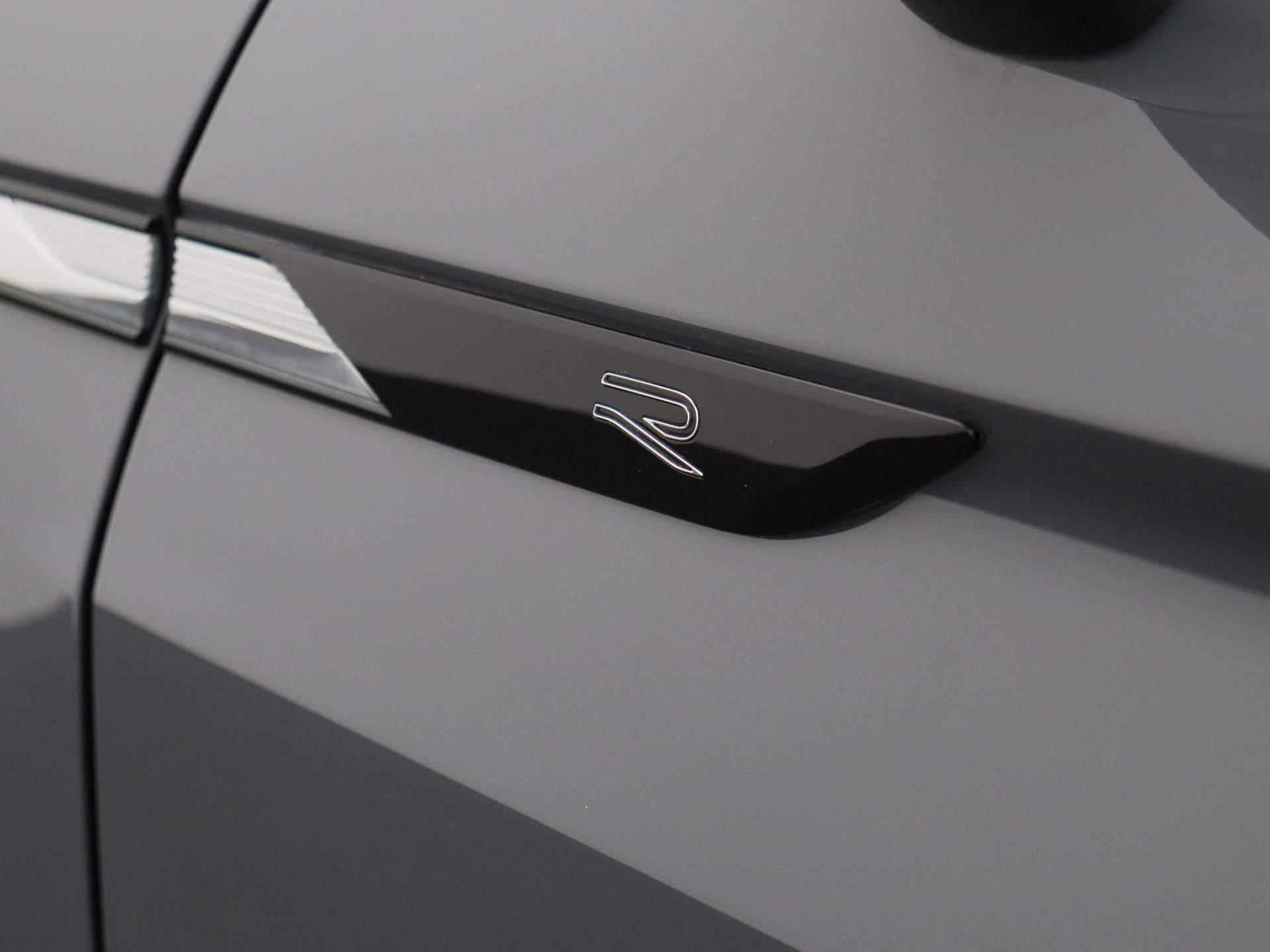 Volkswagen Tiguan 1.5 TSI R-Line Business+ 150 PK DSG | Apple Carplay | Android Auto | Navigatie | Adaptive Cruise Contro| 20'' Lichtmetalen velgen Suzuka | Sportonderstel | Achterklep Elektrisch | - 17/43