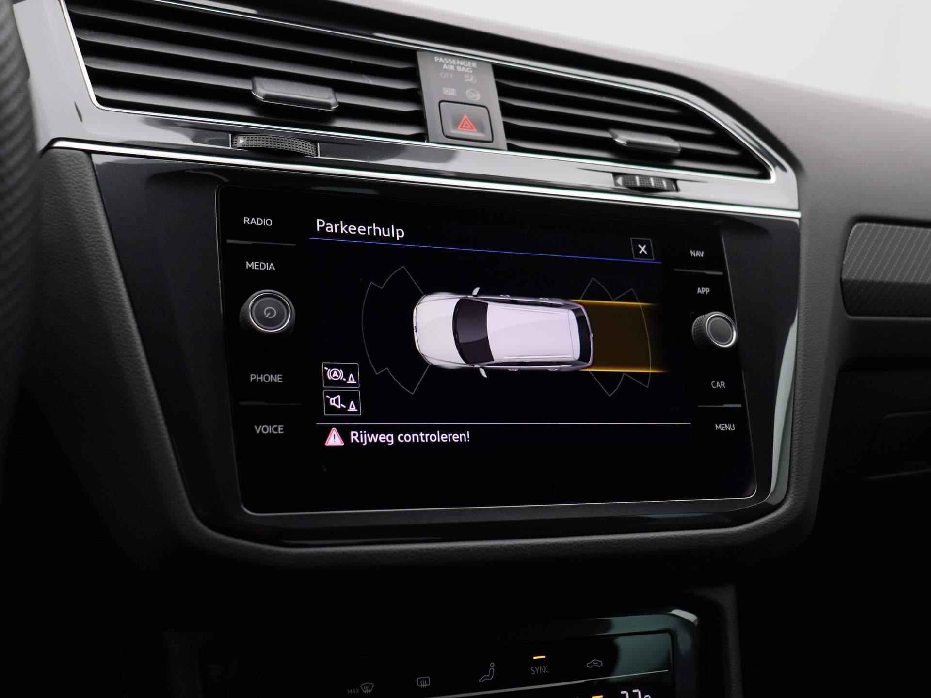 Volkswagen Tiguan 1.5 TSI R-Line Business+ 150 PK DSG | Apple Carplay | Android Auto | Navigatie | Adaptive Cruise Contro| 20'' Lichtmetalen velgen Suzuka | Sportonderstel | Achterklep Elektrisch | - 21/43