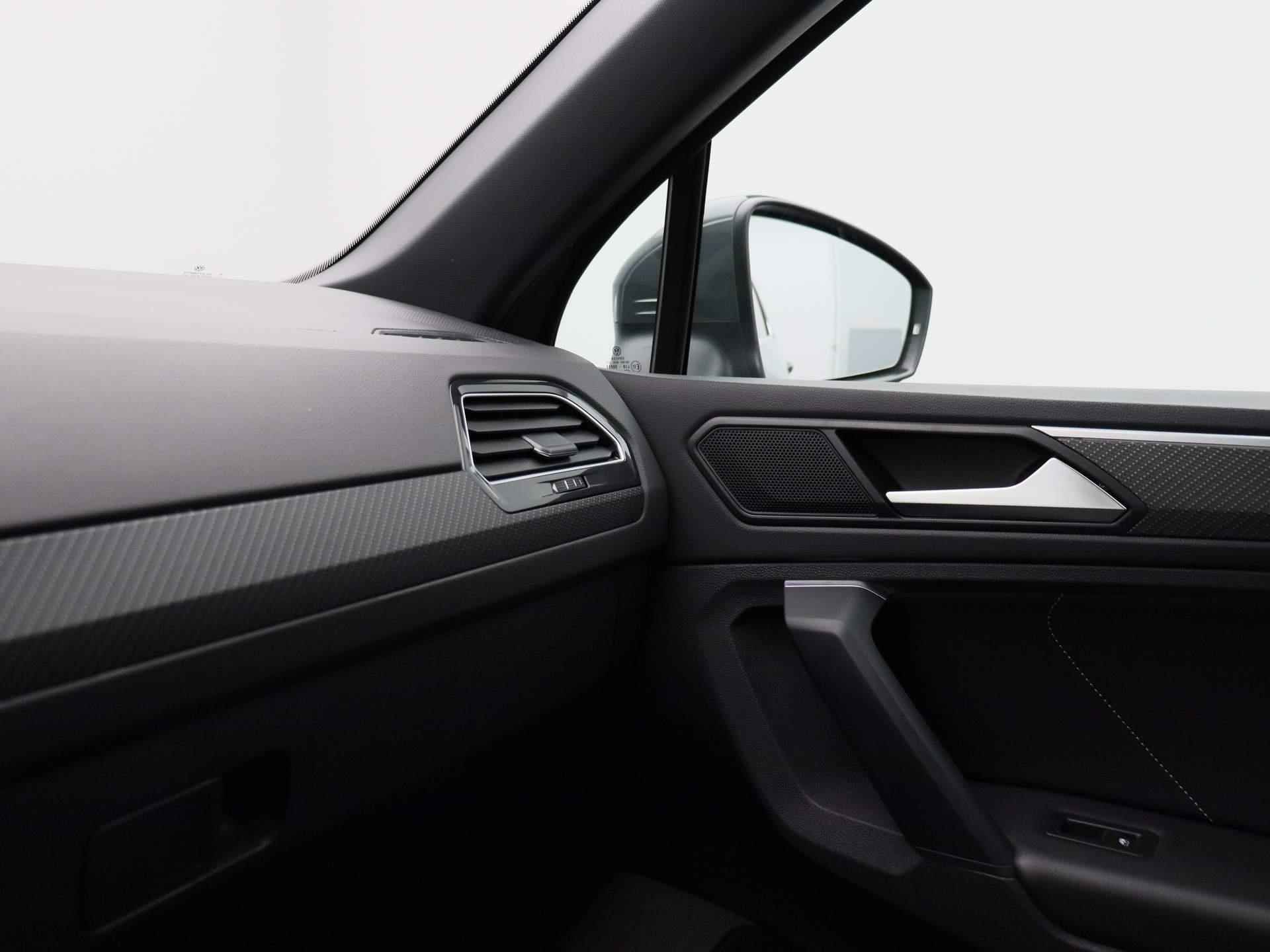 Volkswagen Tiguan 1.5 TSI R-Line Business+ 150 PK DSG | Apple Carplay | Android Auto | Navigatie | Adaptive Cruise Contro| 20'' Lichtmetalen velgen Suzuka | Sportonderstel | Achterklep Elektrisch | - 30/43
