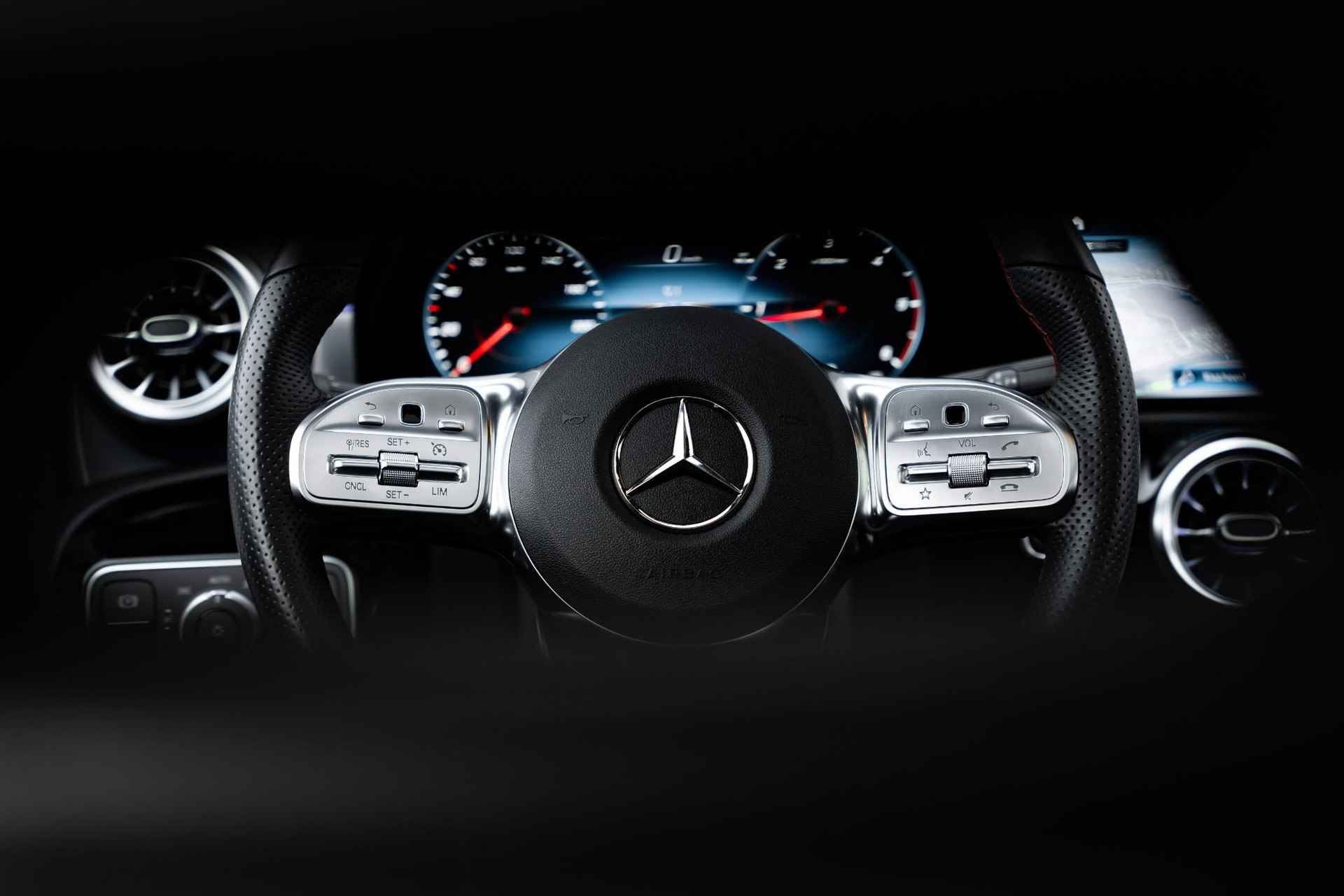 Mercedes-Benz CLA-klasse 220 d AMG Line |Panorama dak | Sfeer verlichting | Camera - 14/48