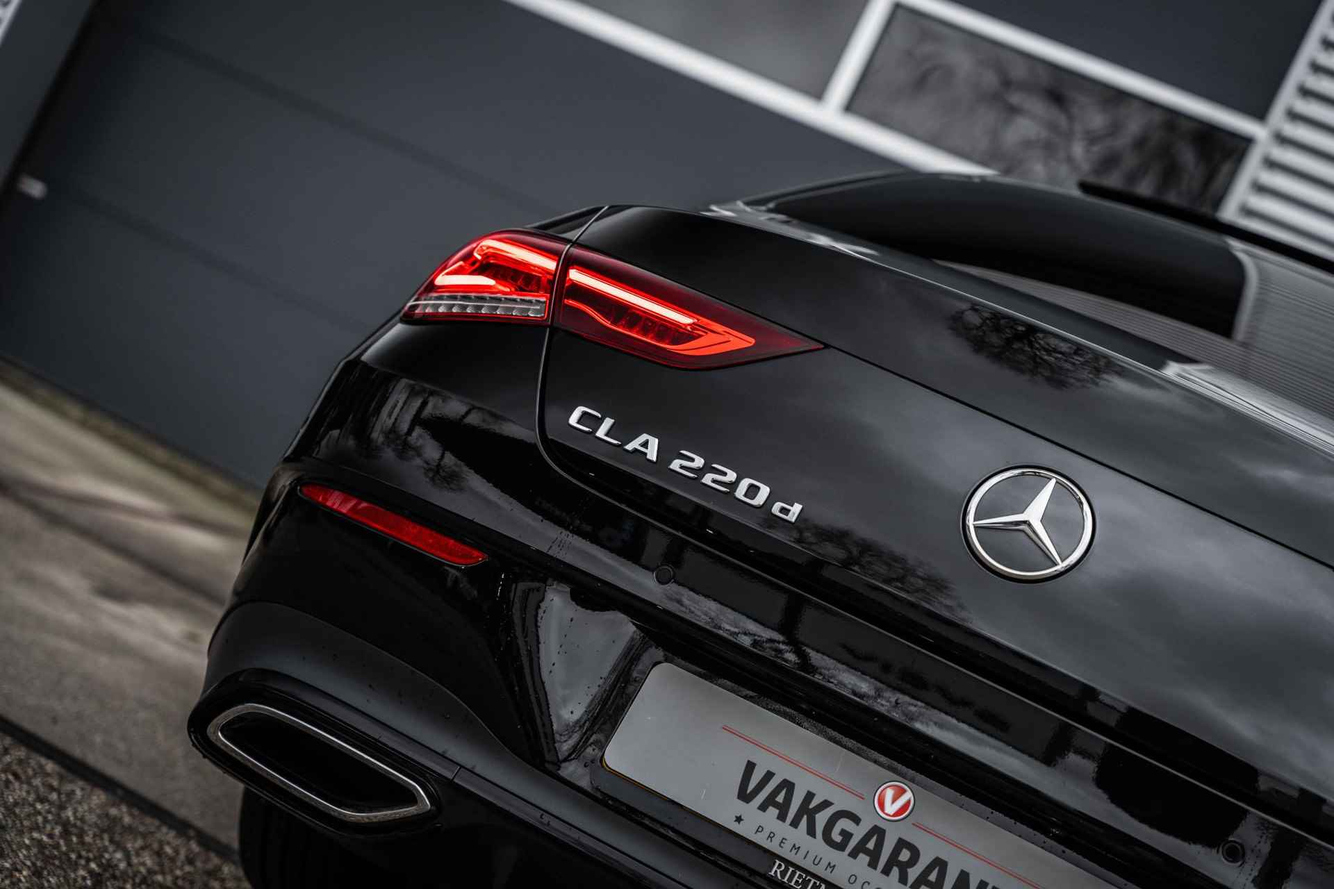 Mercedes-Benz CLA-klasse 220 d AMG Line |Panorama dak | Sfeer verlichting | Camera - 29/48