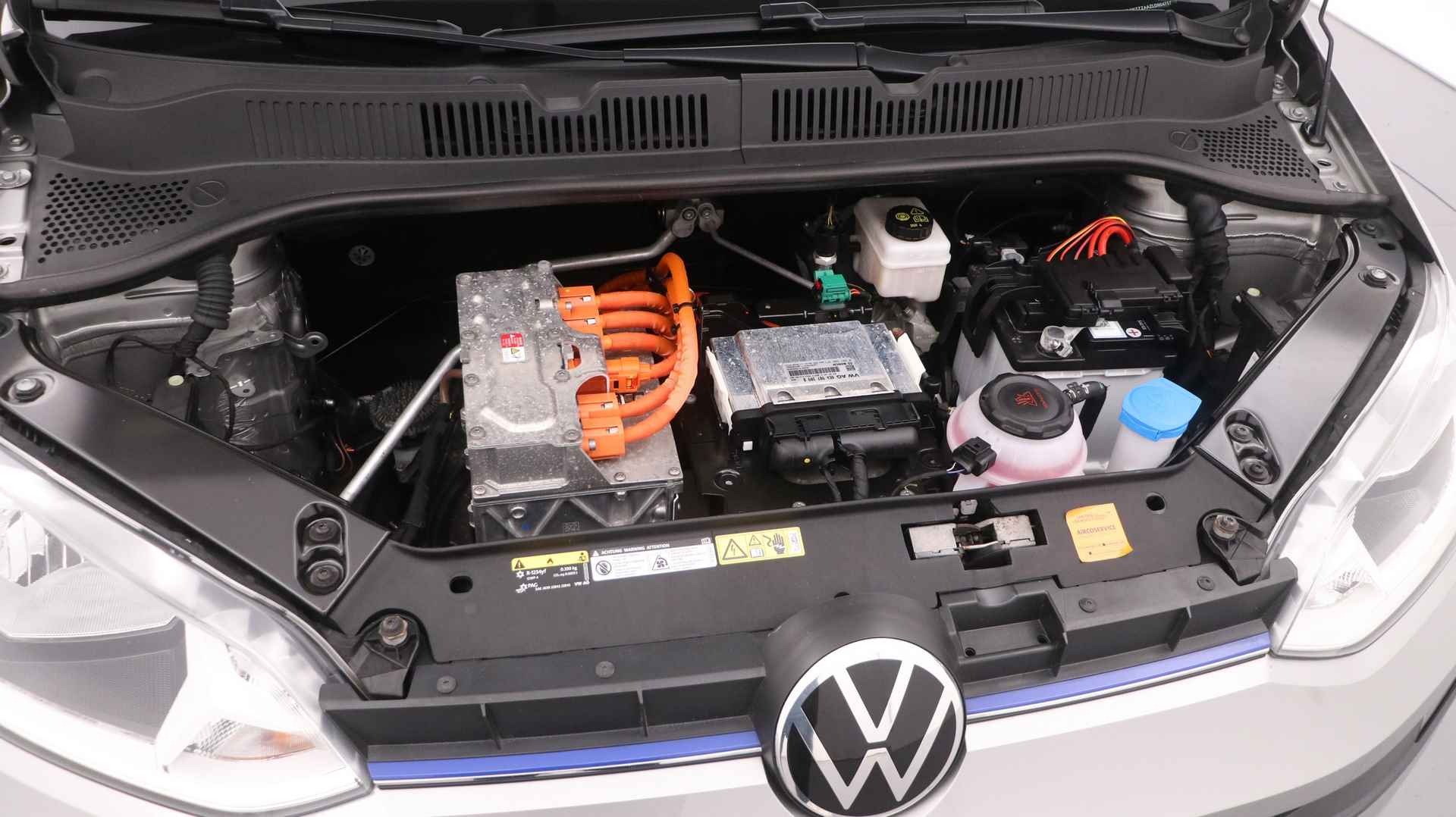 Volkswagen e-Up! 32kW/h 83pk Executive Climatronic € 2.000,- SEPP subsidie mogelijk - 16/29