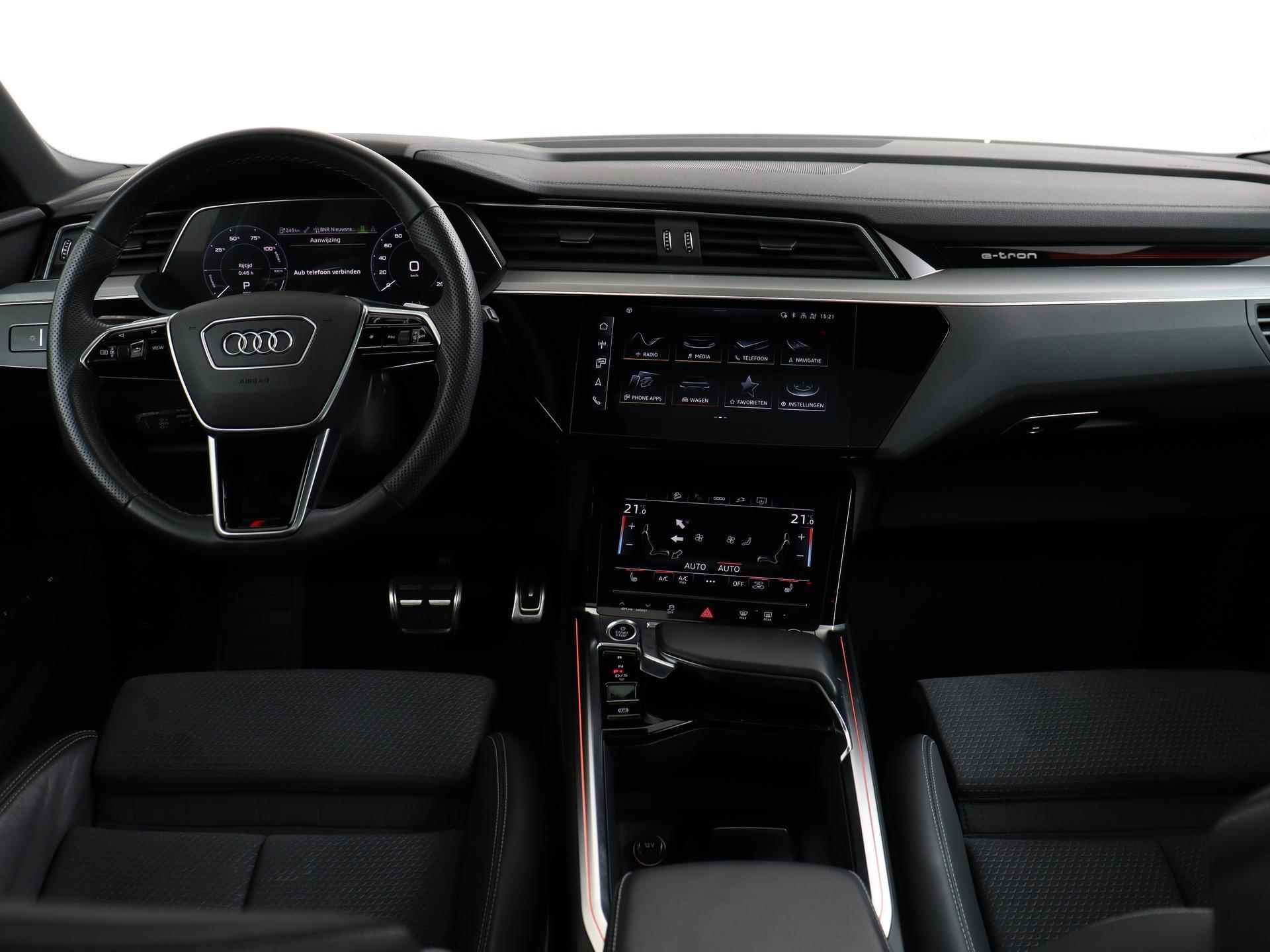 Audi Q8 e-tron 55 quattro S Edition Black | Panoramadak | Navigatie | Stoelverwarming | Matrix LED | AC boordlader 22kW | 22" | - 4/55