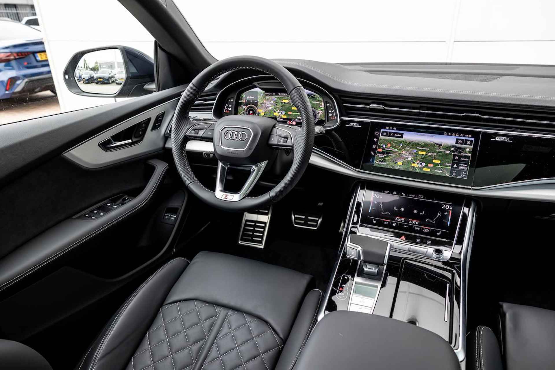 Audi Q8 55 TFSIe 394pk Quattro S-Line Edition | Panoramadak | Trekhaak | 23" LMV - 16/49