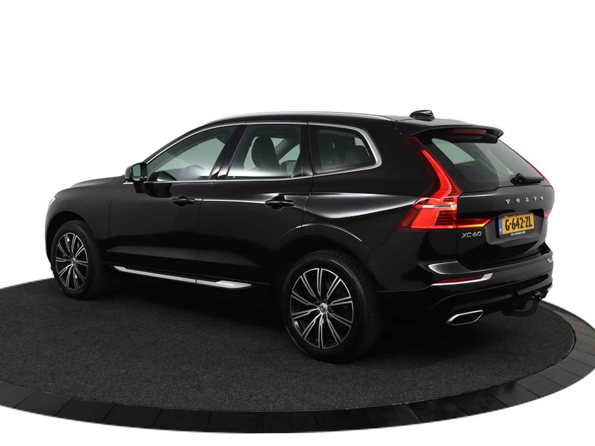 Volvo XC60 T5 Inscription | Adaptieve cruise control incl. BLIS | Stoel + Stuur verwarming | Achterbank verwarming | Trekhaak | Elektrisch - 11/51