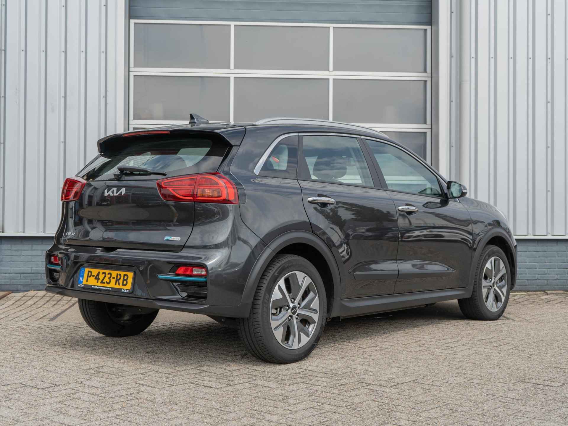 Kia e-Niro DynamicLine 64 kWh Carplay| Climate control | Navigatie| Keyless entry - 4/28