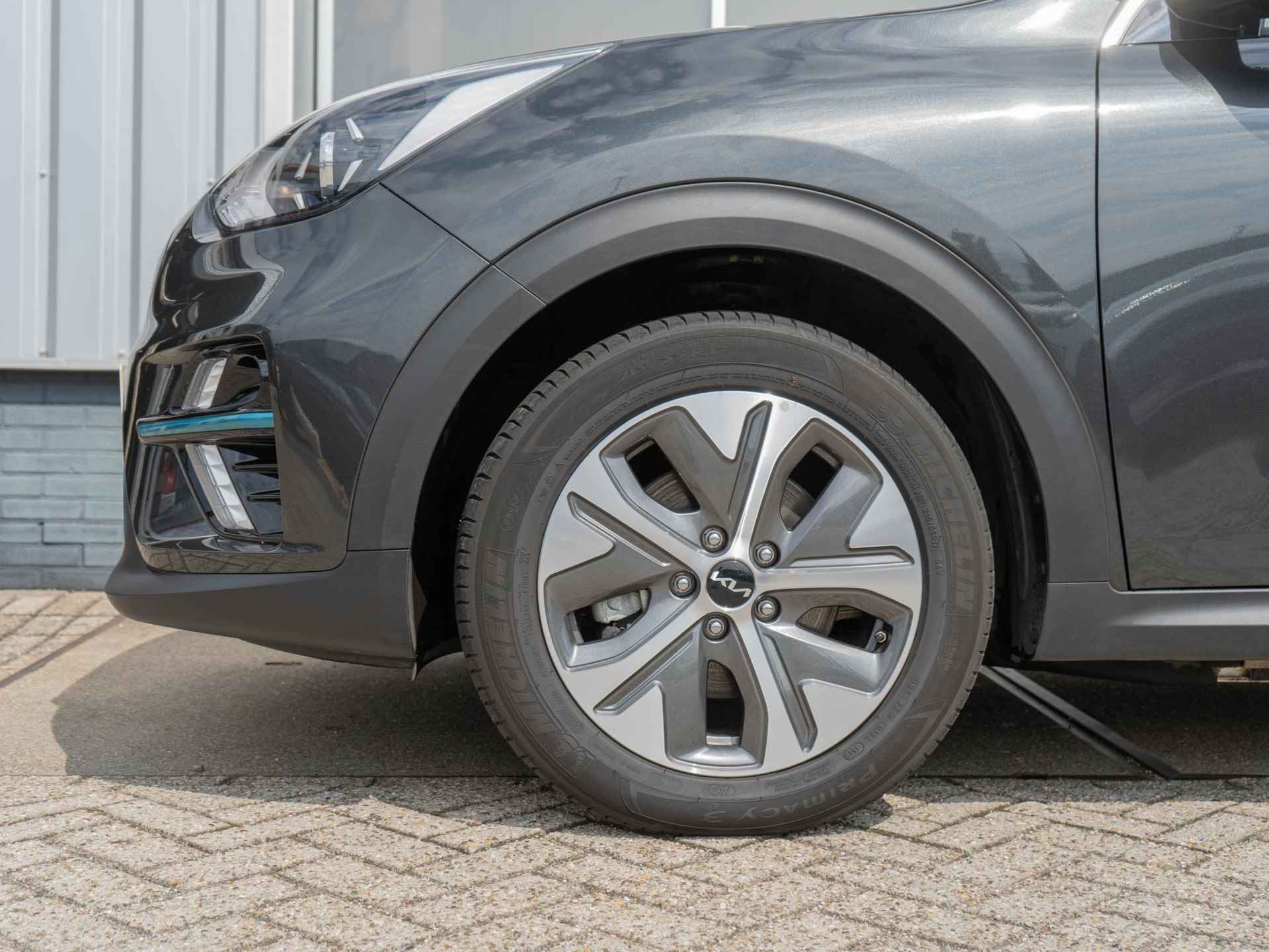 Kia e-Niro DynamicLine 64 kWh Carplay| Climate control | Navigatie| Keyless entry - 10/28