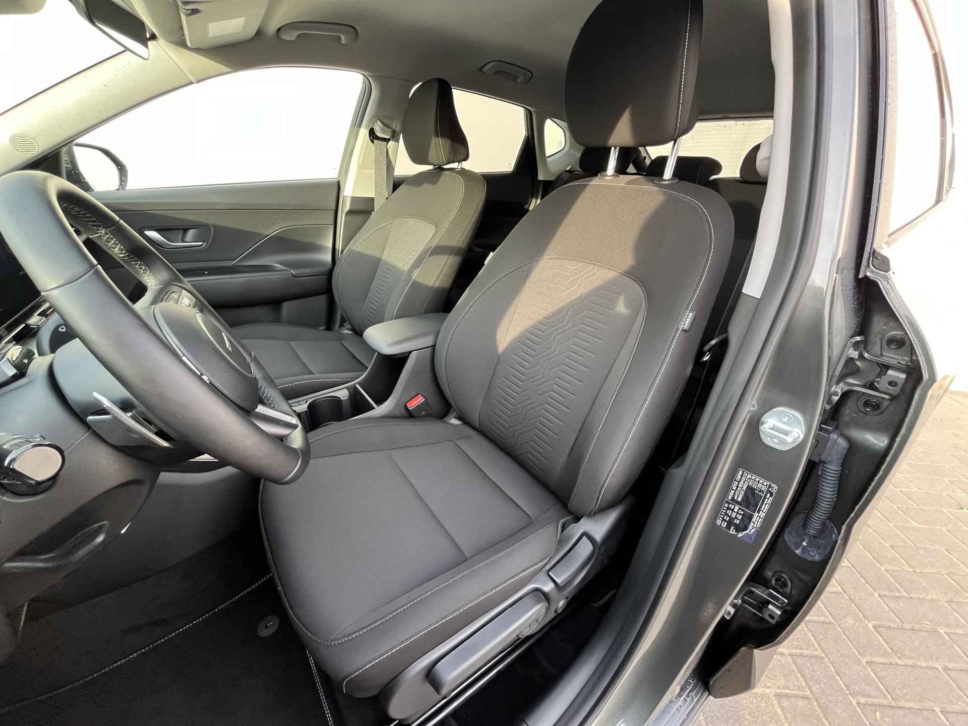 Hyundai Kona 1.6 T-GDI 200PK Comfort Smart 200pk / 1300kg Trekgewicht / Adaptieve cruise control / Climate control / Achteruitrijcamera / Elektrische achterklep / Keyless / Stoel- en stuurverwarming - 6/51