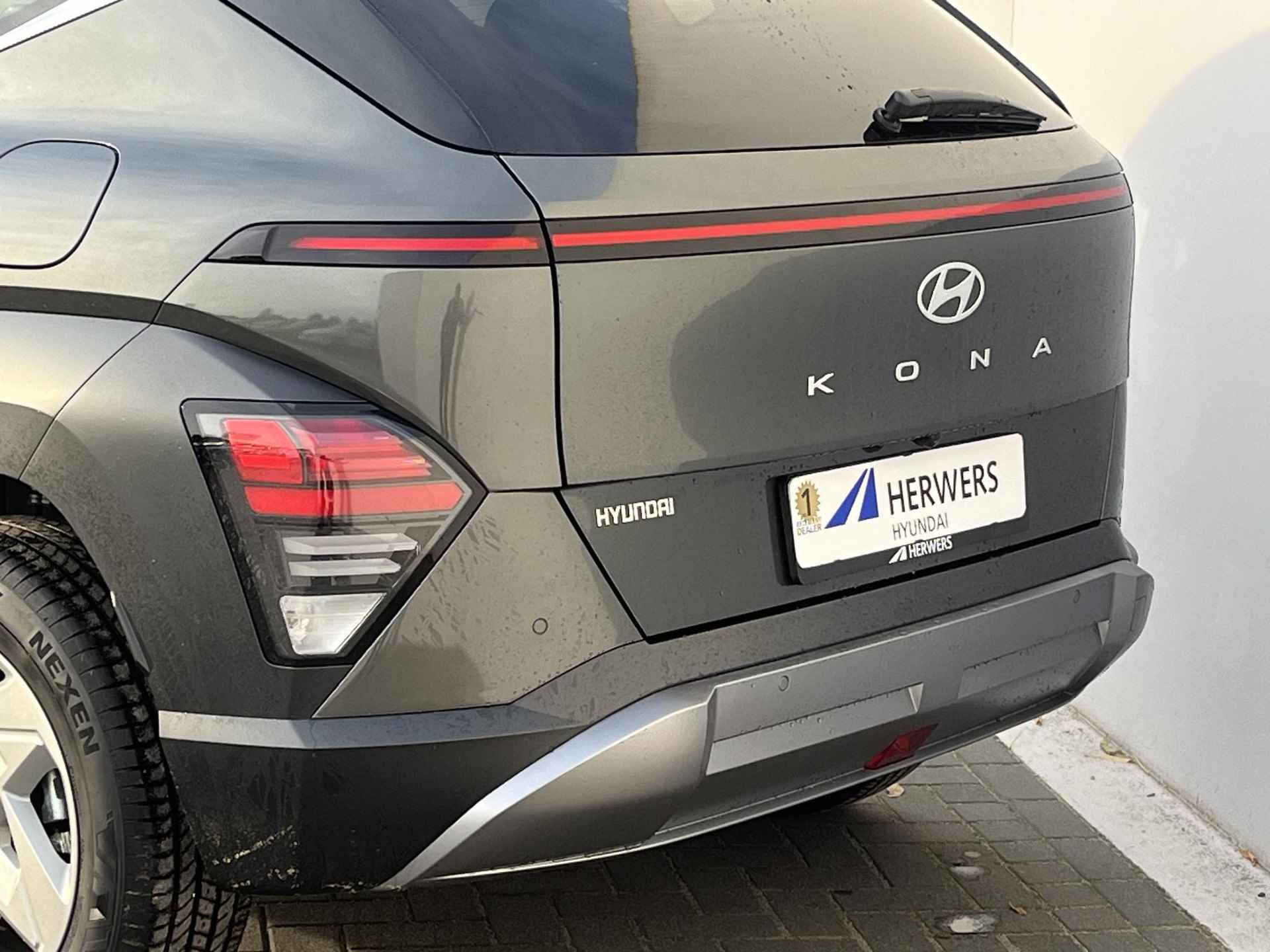 Hyundai Kona 1.6 T-GDI 200PK Comfort Smart 200pk / 1300kg Trekgewicht / Adaptieve cruise control / Climate control / Achteruitrijcamera / Elektrische achterklep / Keyless / Stoel- en stuurverwarming - 44/51