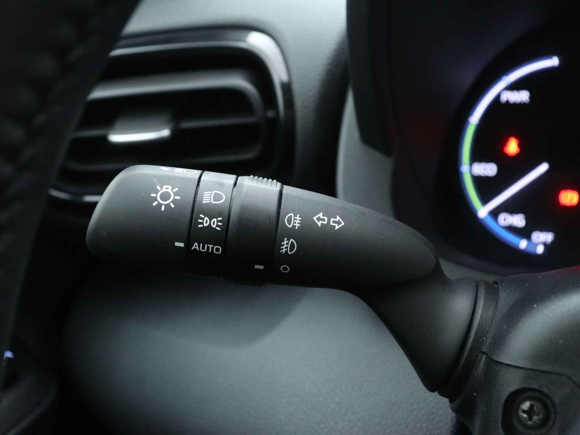 Toyota Yaris Cross 1.5 Hybrid Business Limited | Navigatie | Camera | Lane-Assist | - 24/46