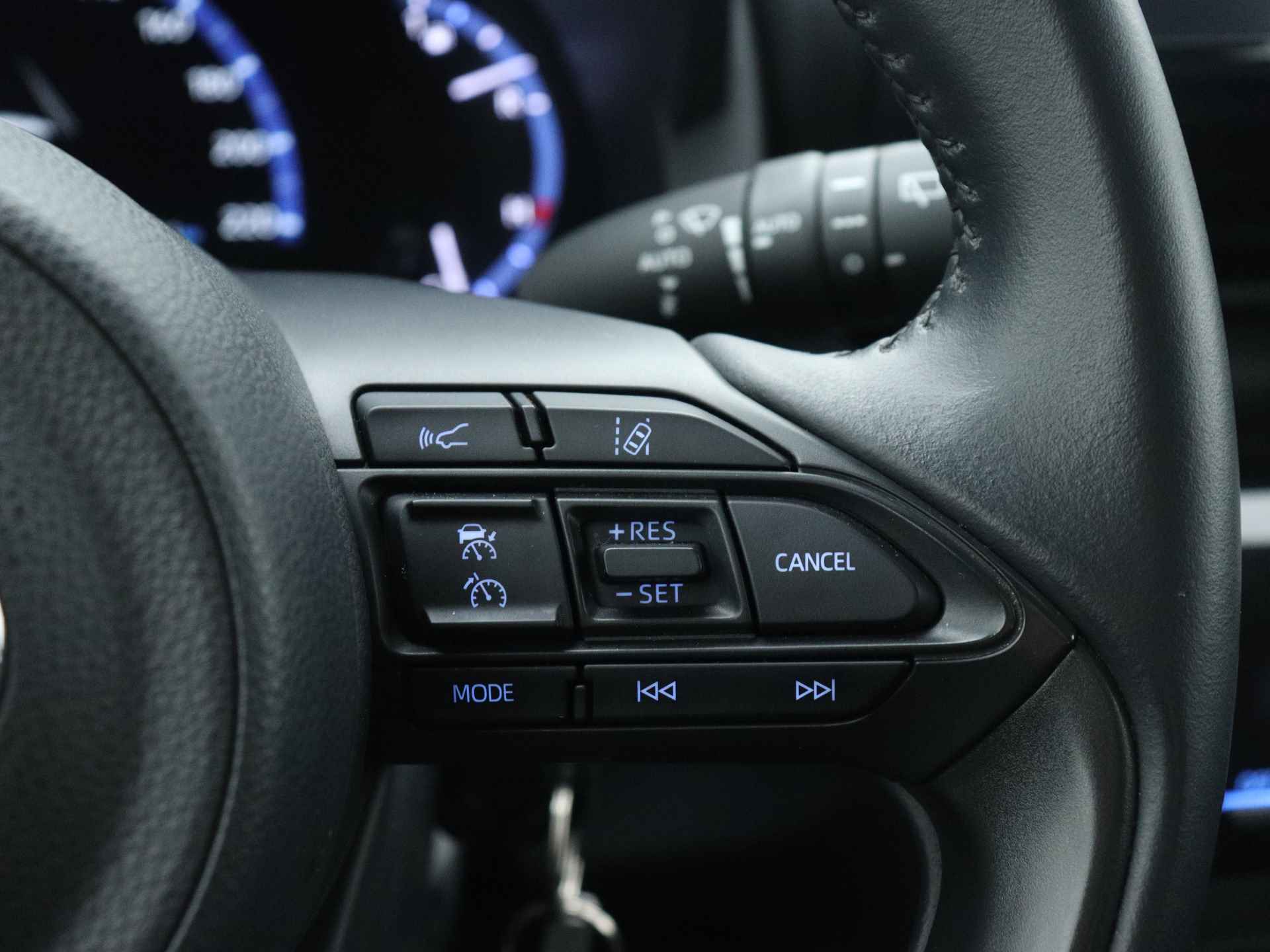 Toyota Yaris Cross 1.5 Hybrid Business Limited | Navigatie | Camera | Lane-Assist | - 26/46