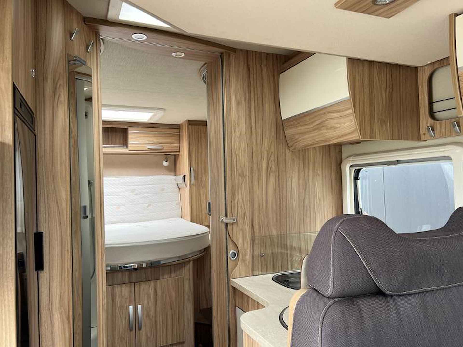 Hymer Tramp 598 GL Hefbed + Queensbed - 15/18