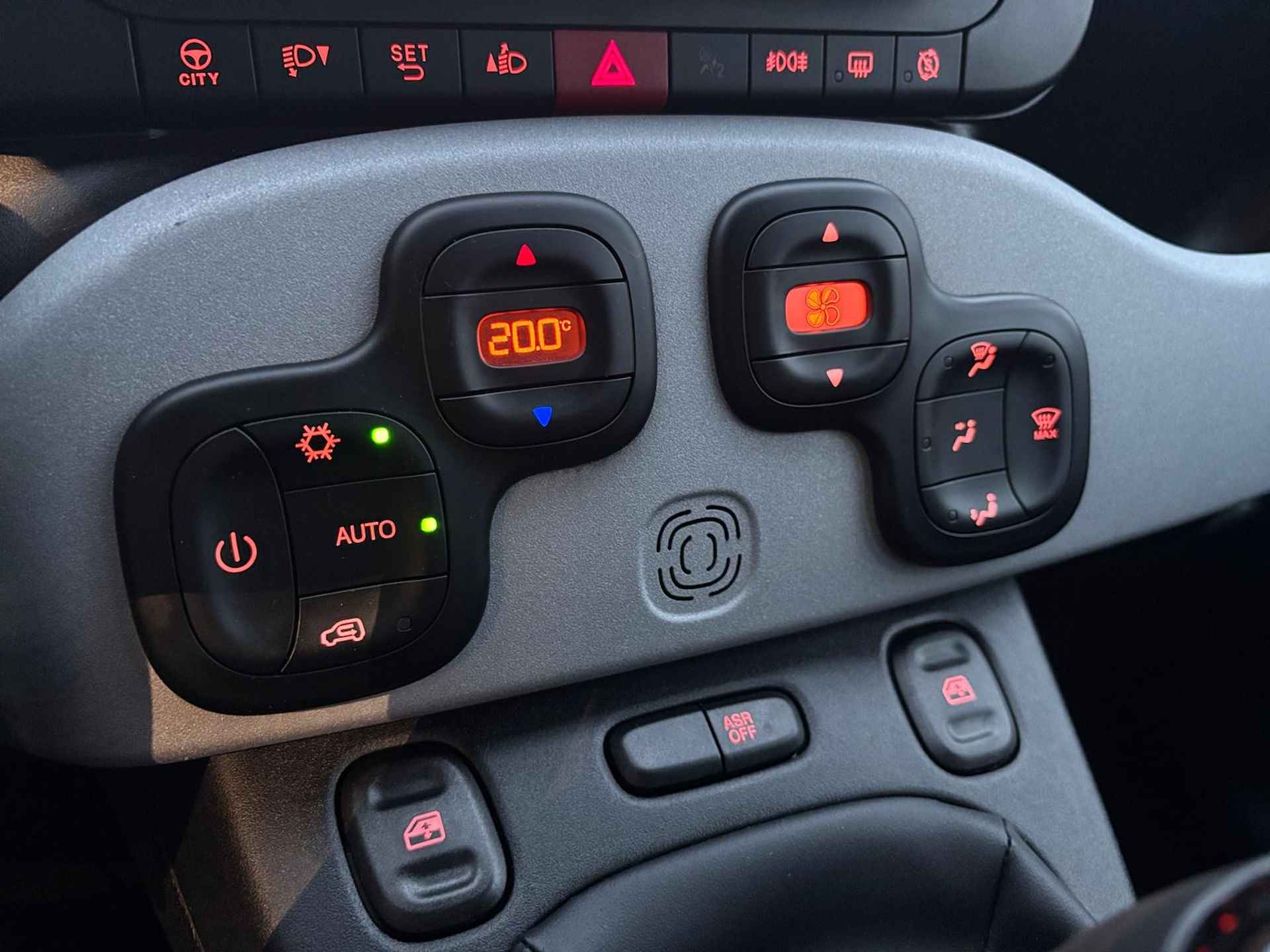 Fiat Panda 1.0 Hybrid City Cross | Cruise Control | Climate Control | Carplay/Navigatie | Trekhaak | - 19/25