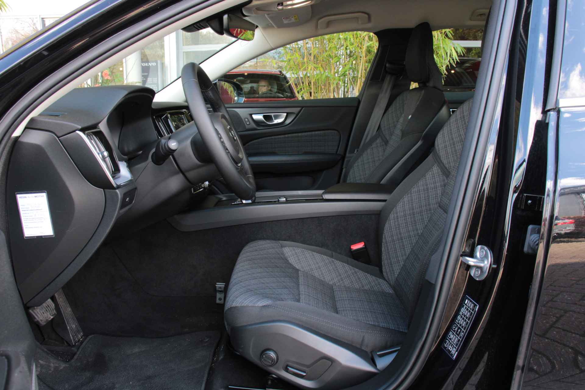 Volvo V60 2.0 B4 Core| Adaptive Cruise| Dodehoek sensoren| Camera achter| Stuur-stoel verwarming - 6/23