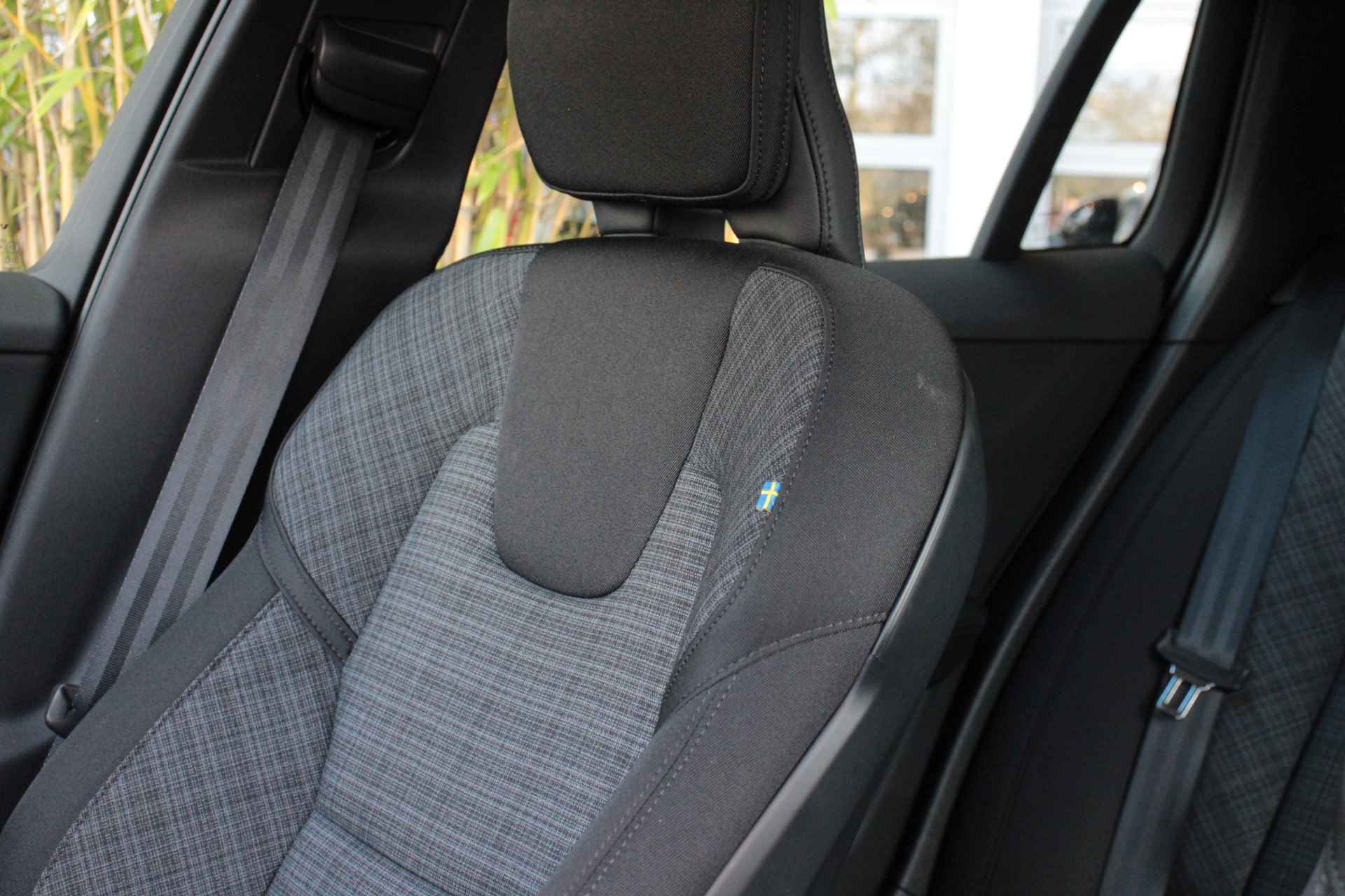 Volvo V60 2.0 B4 Core| Adaptive Cruise| Dodehoek sensoren| Camera achter| Stuur-stoel verwarming - 20/23
