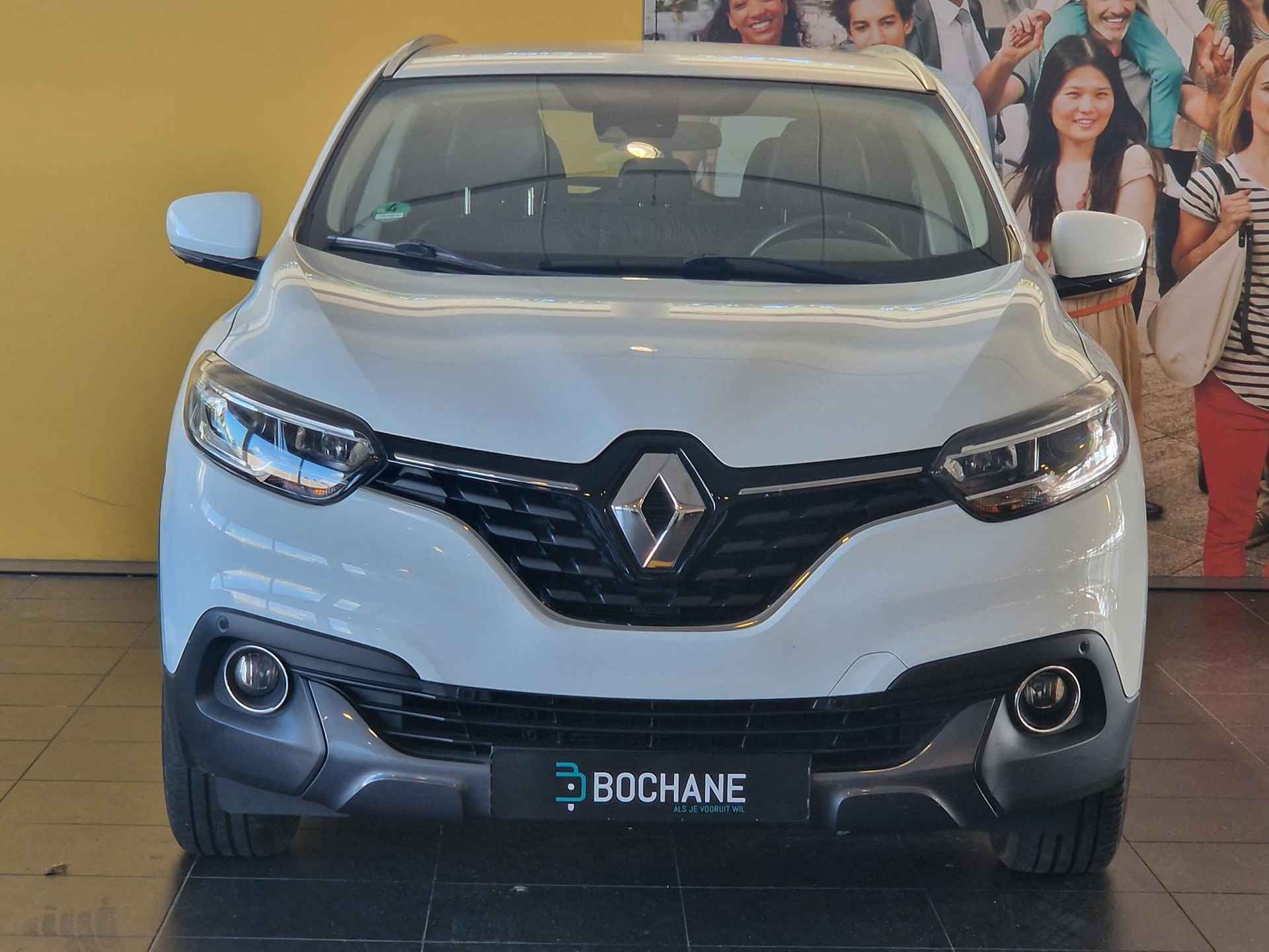 Renault Kadjar 1.2 TCe 130 EDC Intens AUTOMAAT | NAVIGATIE | TREKHAAK | ACHTERUITRIJCAMERA | PARKEERSENSOREN VOOR-EN ACHTER | CLIMATE CONTROL - 3/28