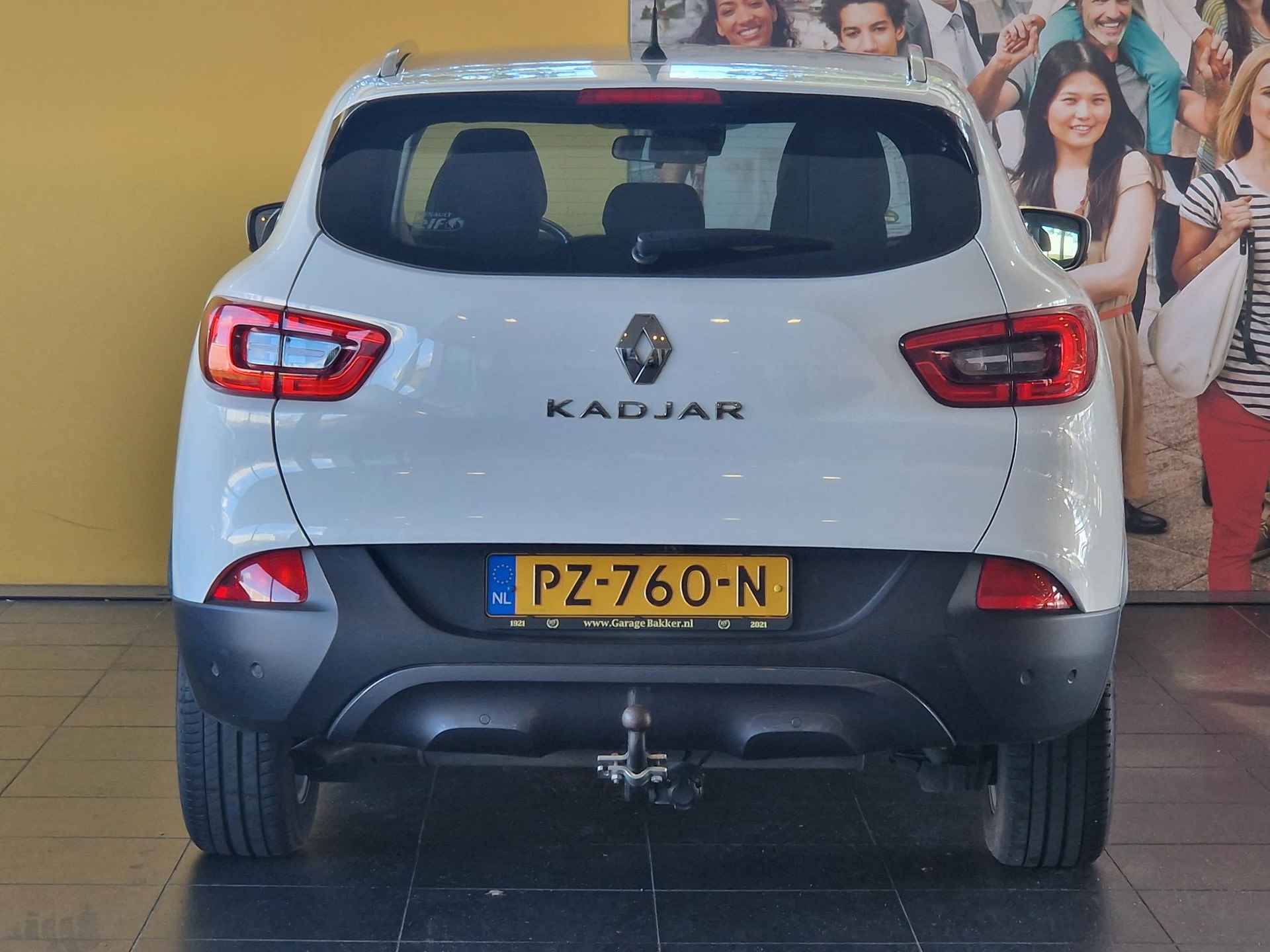 Renault Kadjar 1.2 TCe 130 EDC Intens AUTOMAAT | NAVIGATIE | TREKHAAK | ACHTERUITRIJCAMERA | PARKEERSENSOREN VOOR-EN ACHTER | CLIMATE CONTROL - 6/28