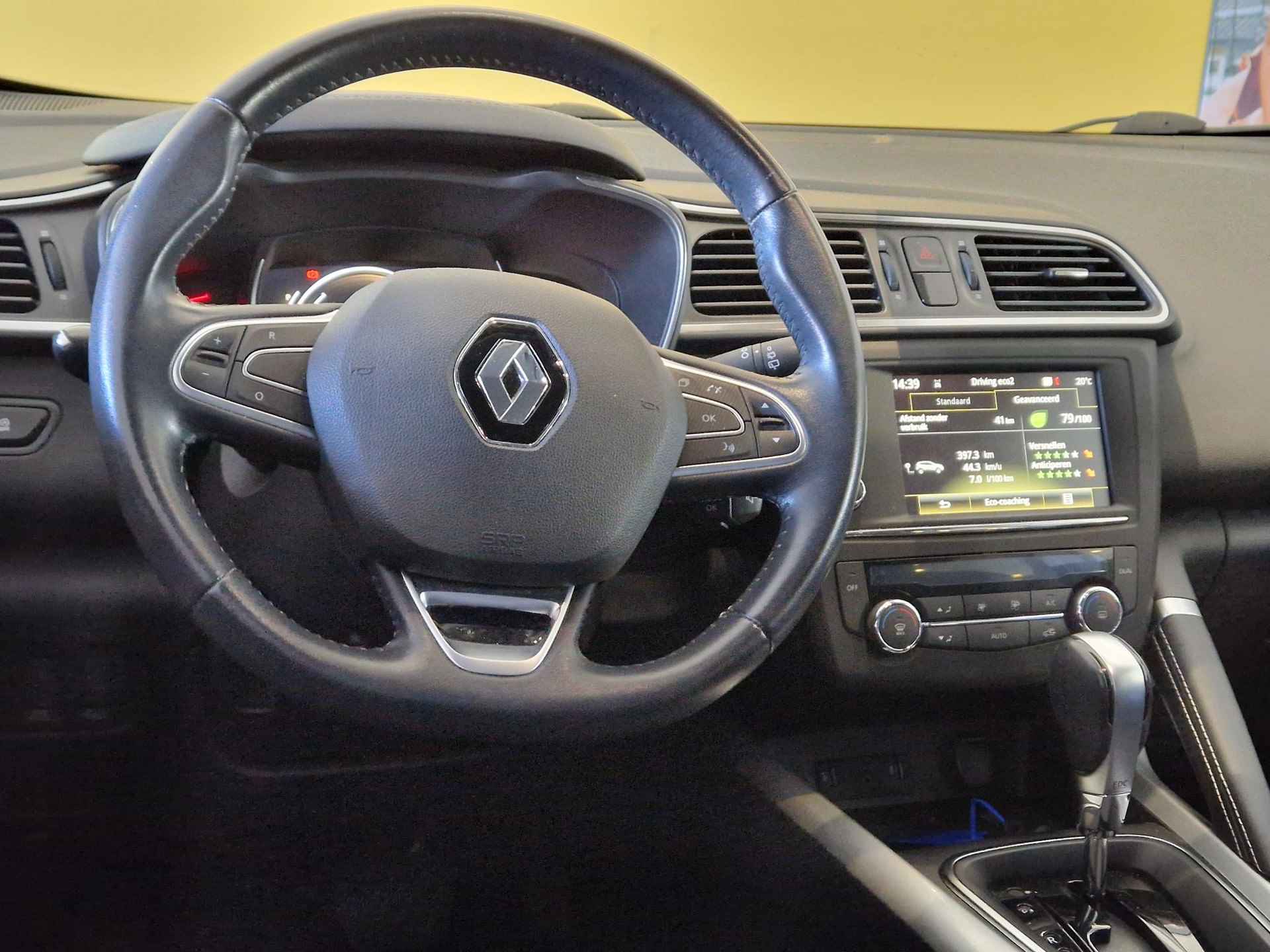 Renault Kadjar 1.2 TCe 130 EDC Intens AUTOMAAT | NAVIGATIE | TREKHAAK | ACHTERUITRIJCAMERA | PARKEERSENSOREN VOOR-EN ACHTER | CLIMATE CONTROL - 13/28