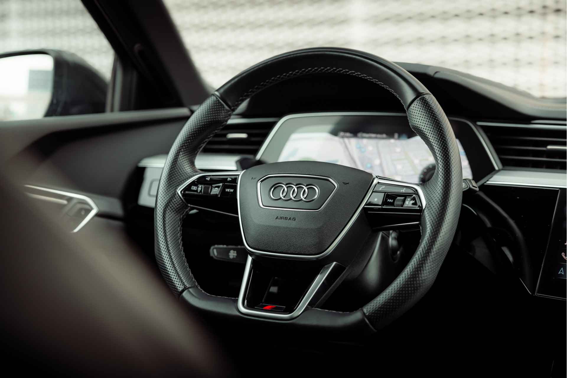 Audi e-tron 50 quattro S edition 71 kWh | Panoramadak | Leder Valcona | Bang & Olufsen | Optiek zwart | 21" LM velgen - 24/34