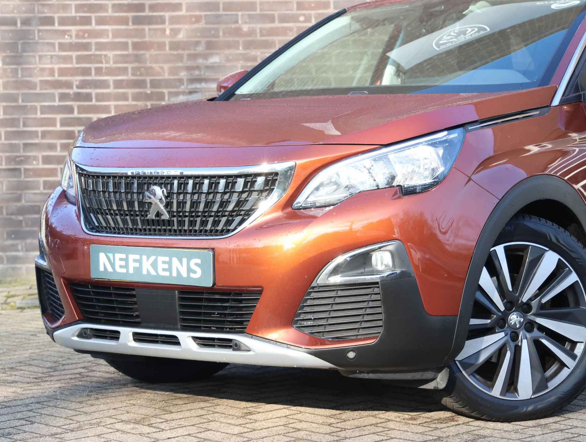 Peugeot 3008 SUV Premium 130pk Automaat | Elektrische Achterklep | Achteruitrijcamera | Navigatie - 7/40