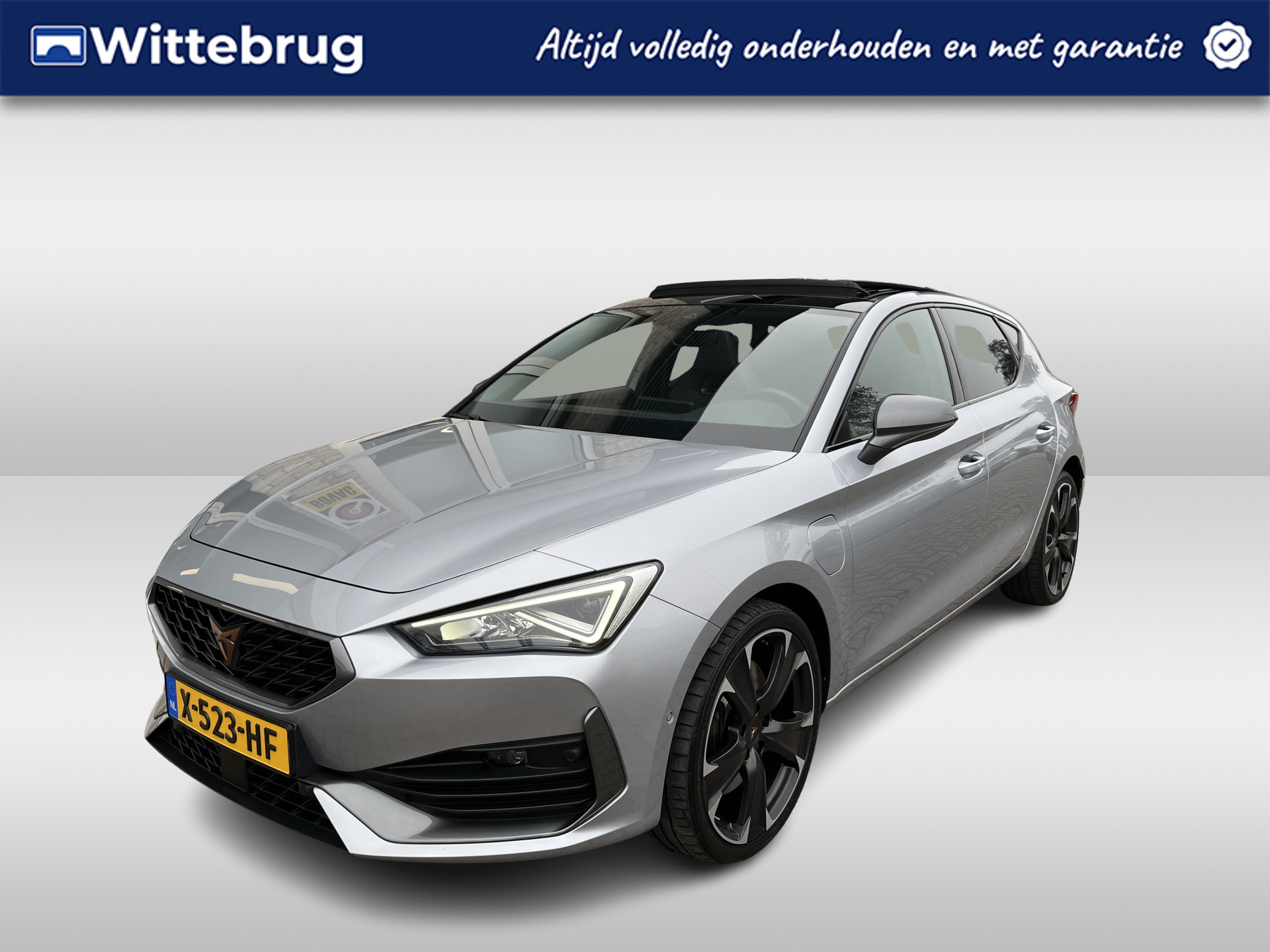 CUPRA Leon 1.4 e-Hybrid VZ Performance / AUTOMAAT/ PANO/ NAVI/ FULL-LINK/ MATRIX/ ELEKTR. STOEL/ CAMERA/ STOEL-STUURVERWARM./ TREKHAAK/ DAB/ VIRTUAL COCKPIT/ CRUISE/ 19'' LMV