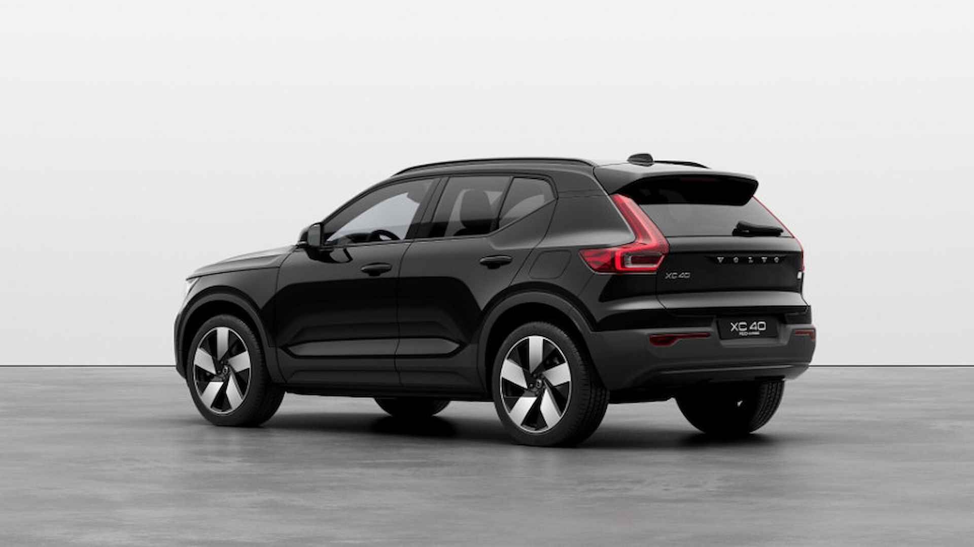 Volvo XC40 408PK Twin Motor Ultimate 82 kWh / Pixel LED/ Adaptieve cruise control/ Panoramadak/ Elektrische stoelen met geheugen/ BLIS/ Elektrische achterklep/ Parkeersensoren met 360 Camera/ Stoel en stuurwielverwarming/ Mistlampen/ Luxe bekleding/ 20" Velgen/ Harman kardon audio/ Apple carplay - 2/6