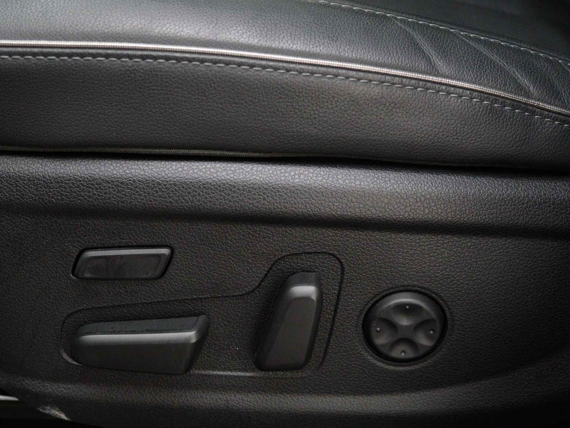 Hyundai Santa Fe 1.6 T-GDI HEV PrSk7p | 360 Camera | Panorama dak | Carplay | Tre - 30/59