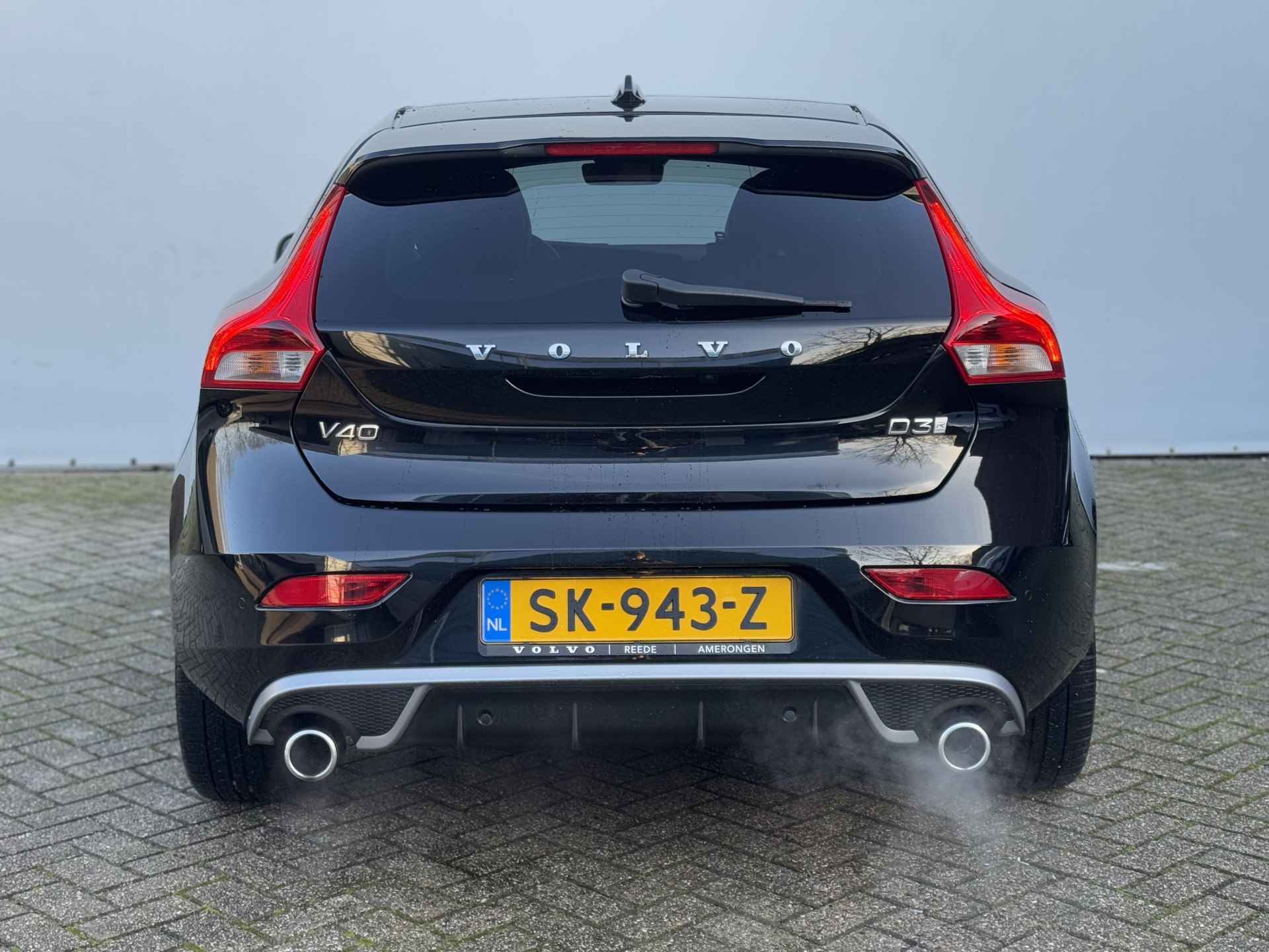 Volvo V40 2.0 D3 Automaat Business Sport Luxury Line | Standkachel | DAB | Camera - 10/36