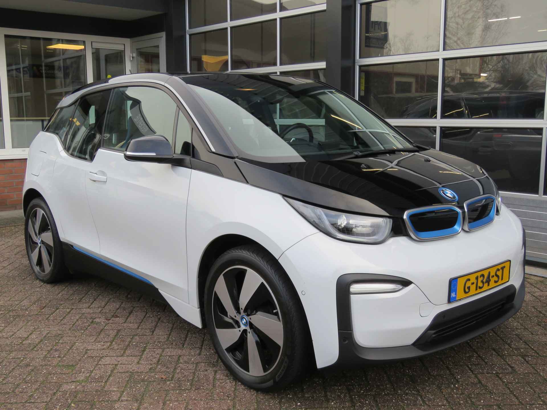 BMW i3 Basis 120Ah 42 kWh / Camera / Navi / 19 Inch / BOVAG garantie - 17/47