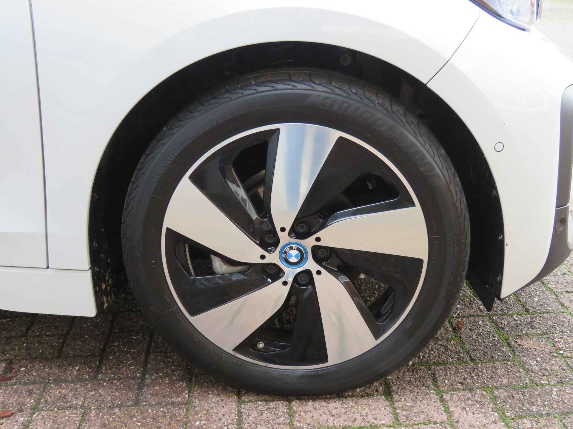 BMW i3 Basis 120Ah 42 kWh / Camera / Navi / 19 Inch / BOVAG garantie - 20/47