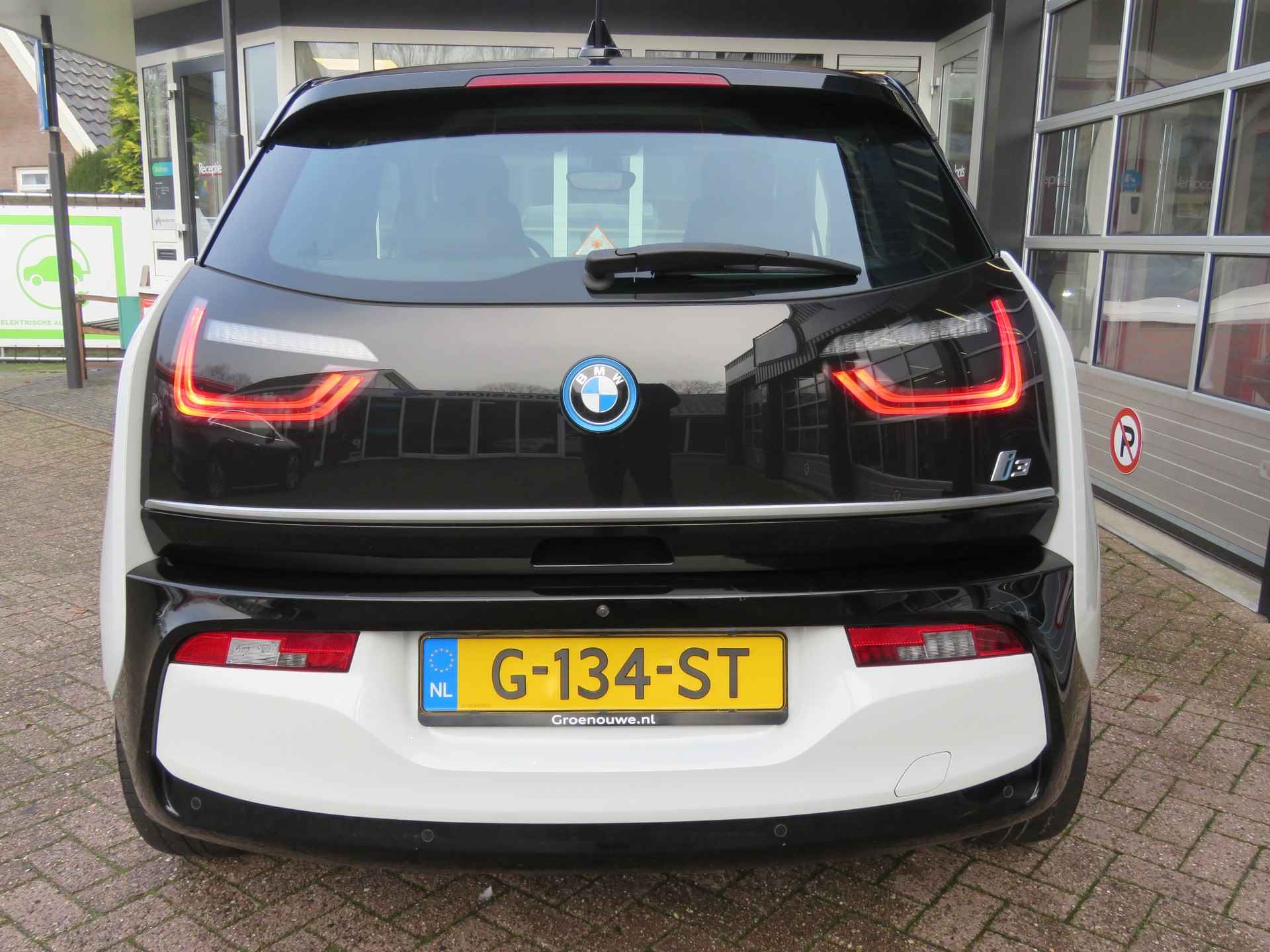 BMW i3 Basis 120Ah 42 kWh / Camera / Navi / 19 Inch / BOVAG garantie - 22/47