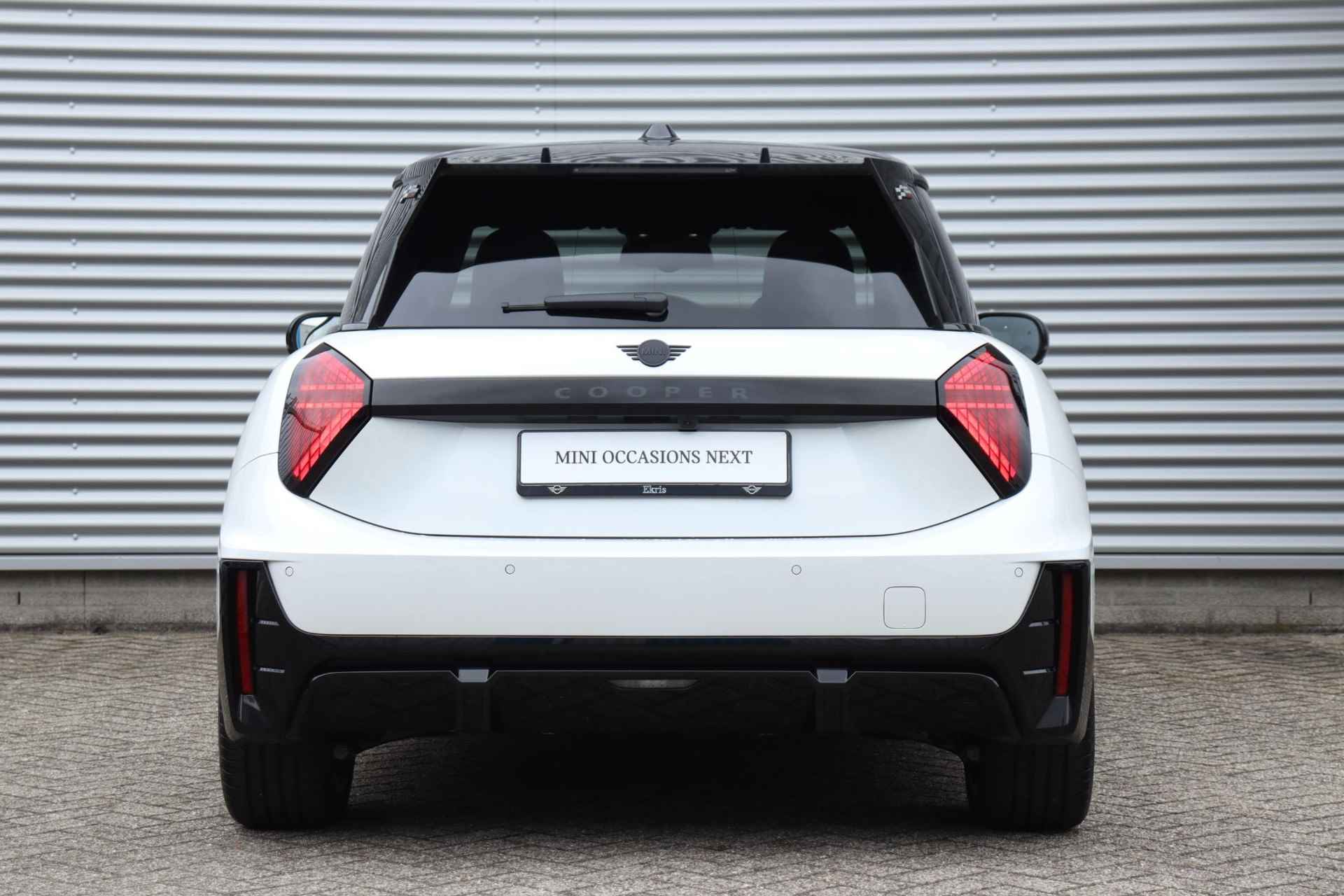 MINI 3-deurs Cooper E | John Cooper Works + Pakket XL + Panodak + Head-Up + Driving Assistant Plus + Harman Kardon + Elektr. Stoelen + 18'' LMV - 4/32