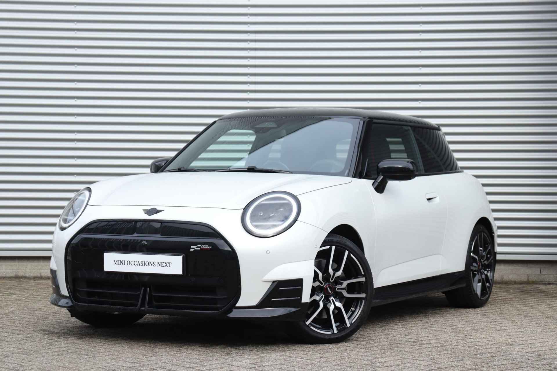 MINI 3-deurs Cooper E | John Cooper Works + Pakket XL + Panodak + Head-Up + Driving Assistant Plus + Harman Kardon + Elektr. Stoelen + 18'' LMV - 33/33