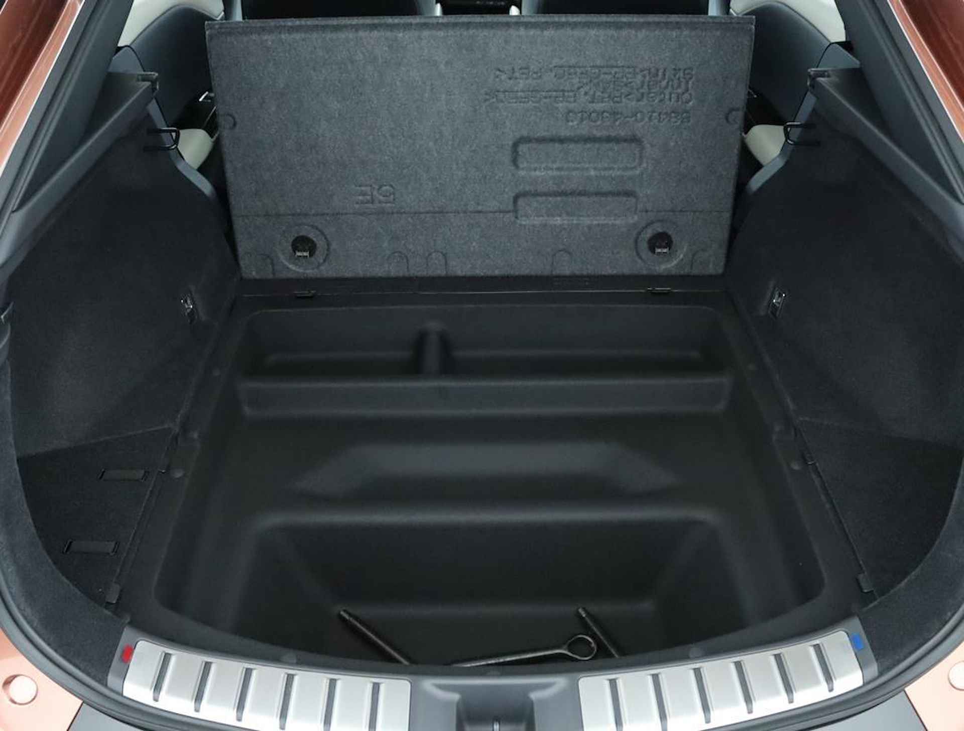 Lexus RZ 450e Executive Line 71 kWh | Stoel & Stuurwielverwarming | Lederen bekleding | 436km WLTP Range - 32/56