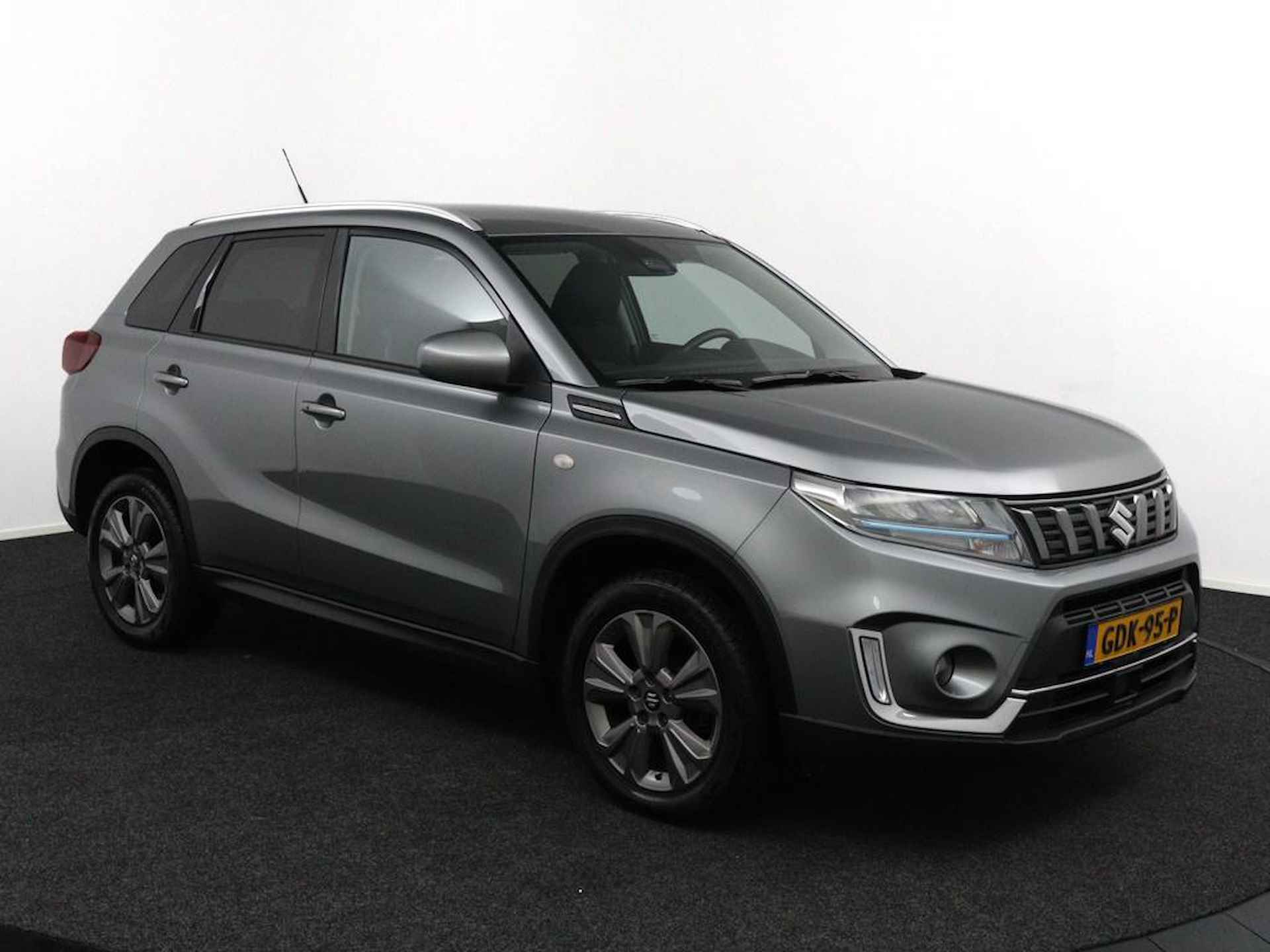 Suzuki Vitara 1.4 Boosterjet Select Smart Hybrid Automaat | Automaat | Keyless Entry | Adaptieve Cruise Control | Dealer Onderhouden | Privacy Glas | - 4/45