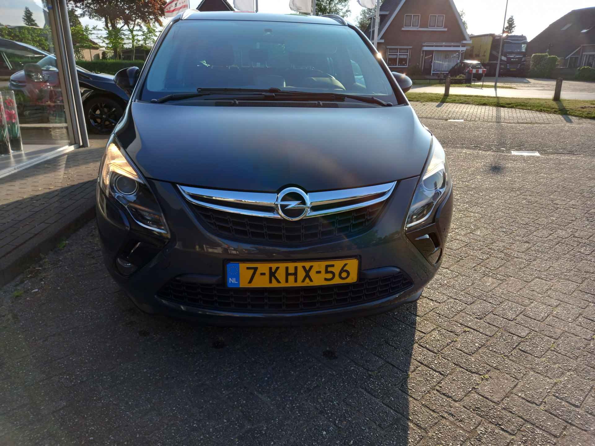 Opel Zafira Tourer 1.4 Design Edition 7p. Navigatie, Cruise Ctrl, ECC, Parkeersensoren V-A, Trekhaak , 7 persoons uitvoering PRIJS RIJKLAAR - 5/26