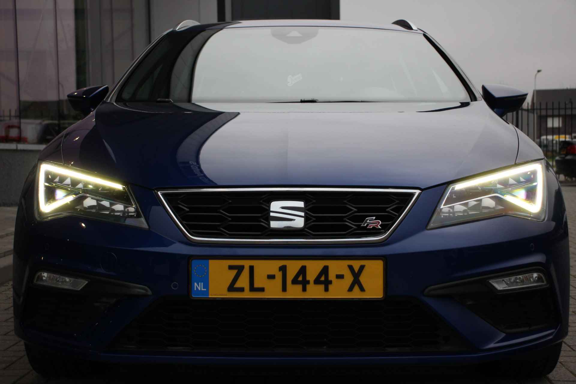 SEAT León ST 1.5 TSI FR Business Intense | Matrix Led | App Connect | Camera | Sfeerverichting - 6/34