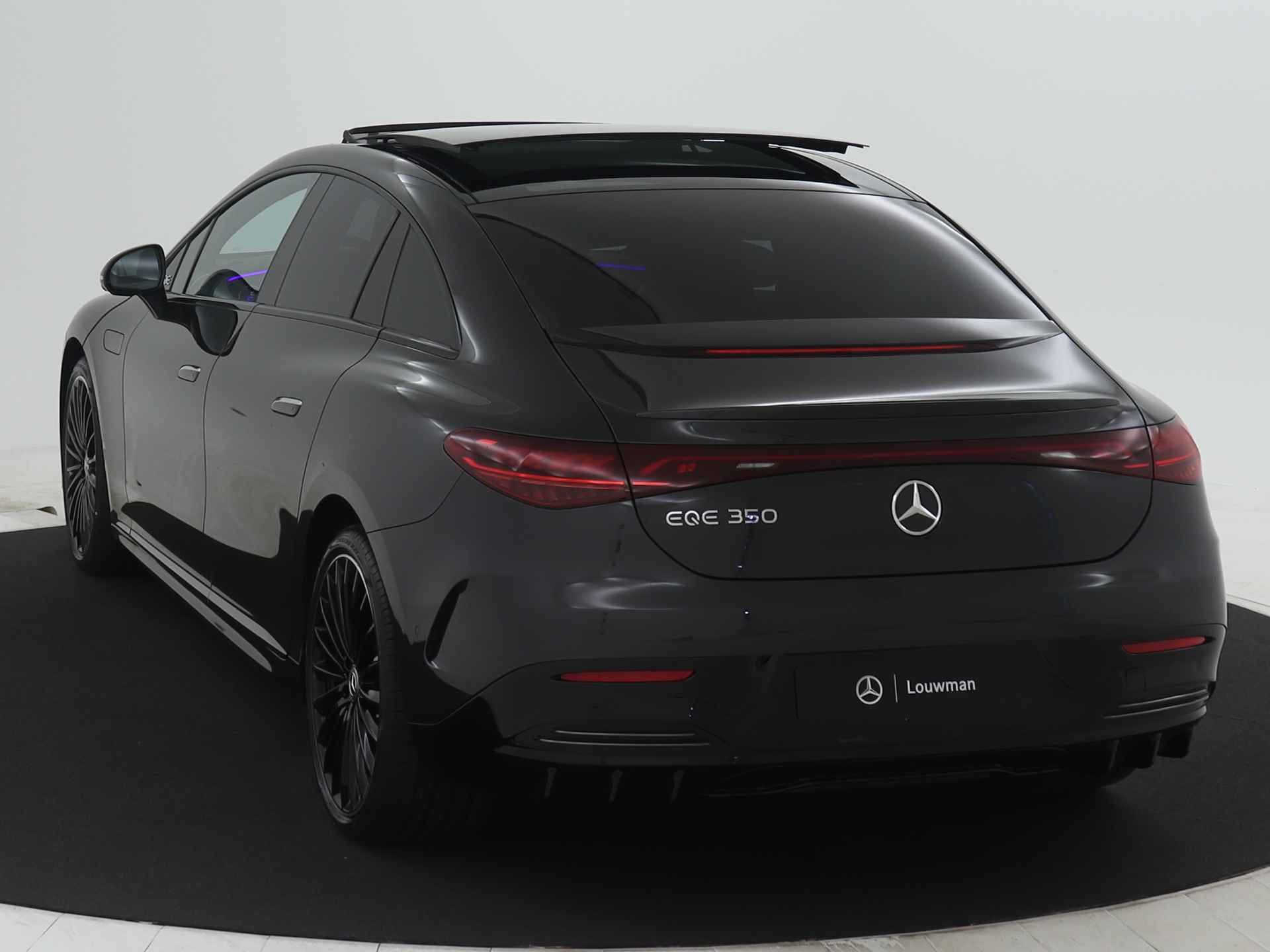 Mercedes-Benz EQE 350 AMG Line 91 kWh | Premium Pack | Nightpakket | Luchtvering | Verwarmd stuurwiel | Rijassistentiepakket plus | Burmester® 3D-Surround sound system | USB-pakket plus | - 17/42