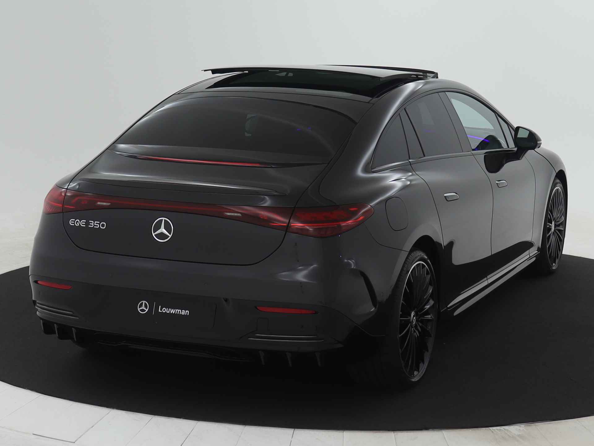 Mercedes-Benz EQE 350 AMG Line 91 kWh | Premium Pack | Nightpakket | Luchtvering | Verwarmd stuurwiel | Rijassistentiepakket plus | Burmester® 3D-Surround sound system | USB-pakket plus | - 18/42
