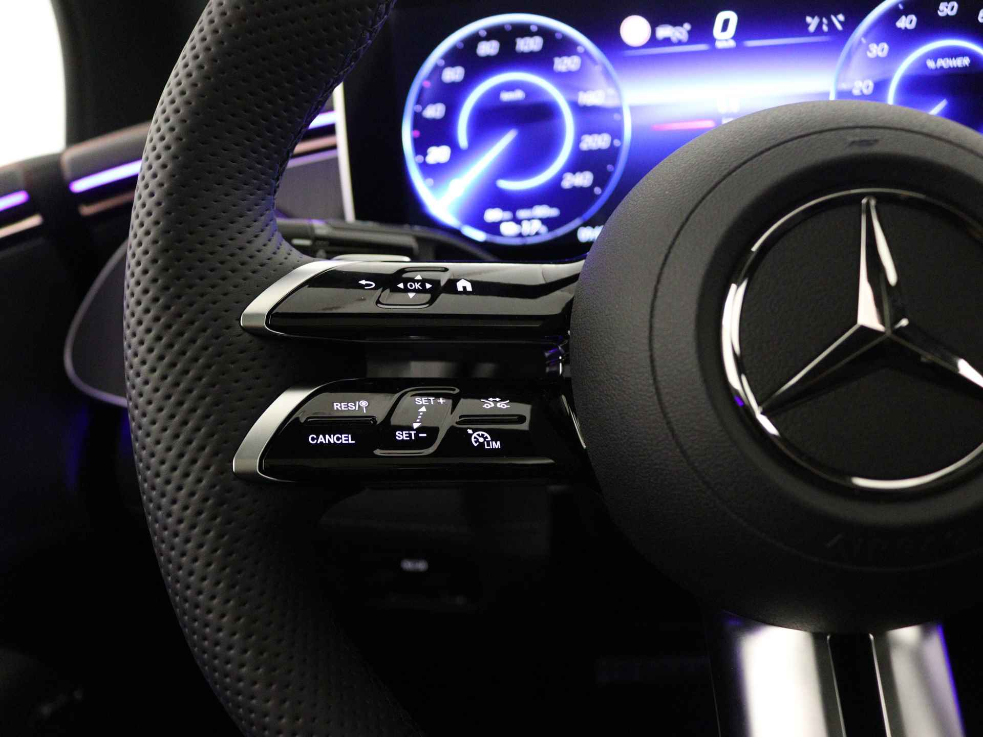 Mercedes-Benz EQE 350 AMG Line 91 kWh | Premium Pack | Nightpakket | Luchtvering | Verwarmd stuurwiel | Rijassistentiepakket plus | Burmester® 3D-Surround sound system | USB-pakket plus | - 22/42