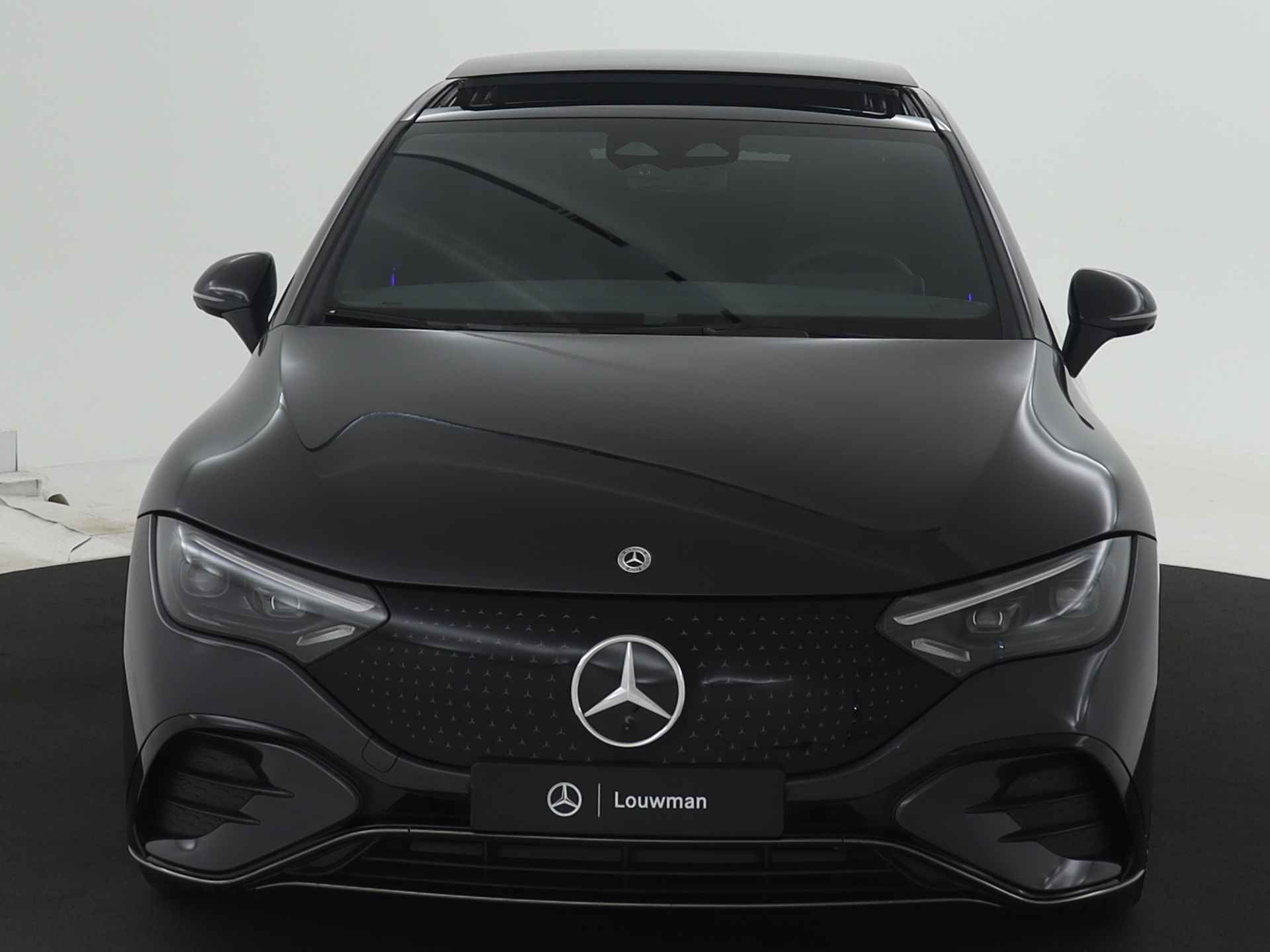 Mercedes-Benz EQE 350 AMG Line 91 kWh | Premium Pack | Nightpakket | Luchtvering | Verwarmd stuurwiel | Rijassistentiepakket plus | Burmester® 3D-Surround sound system | USB-pakket plus | - 27/42