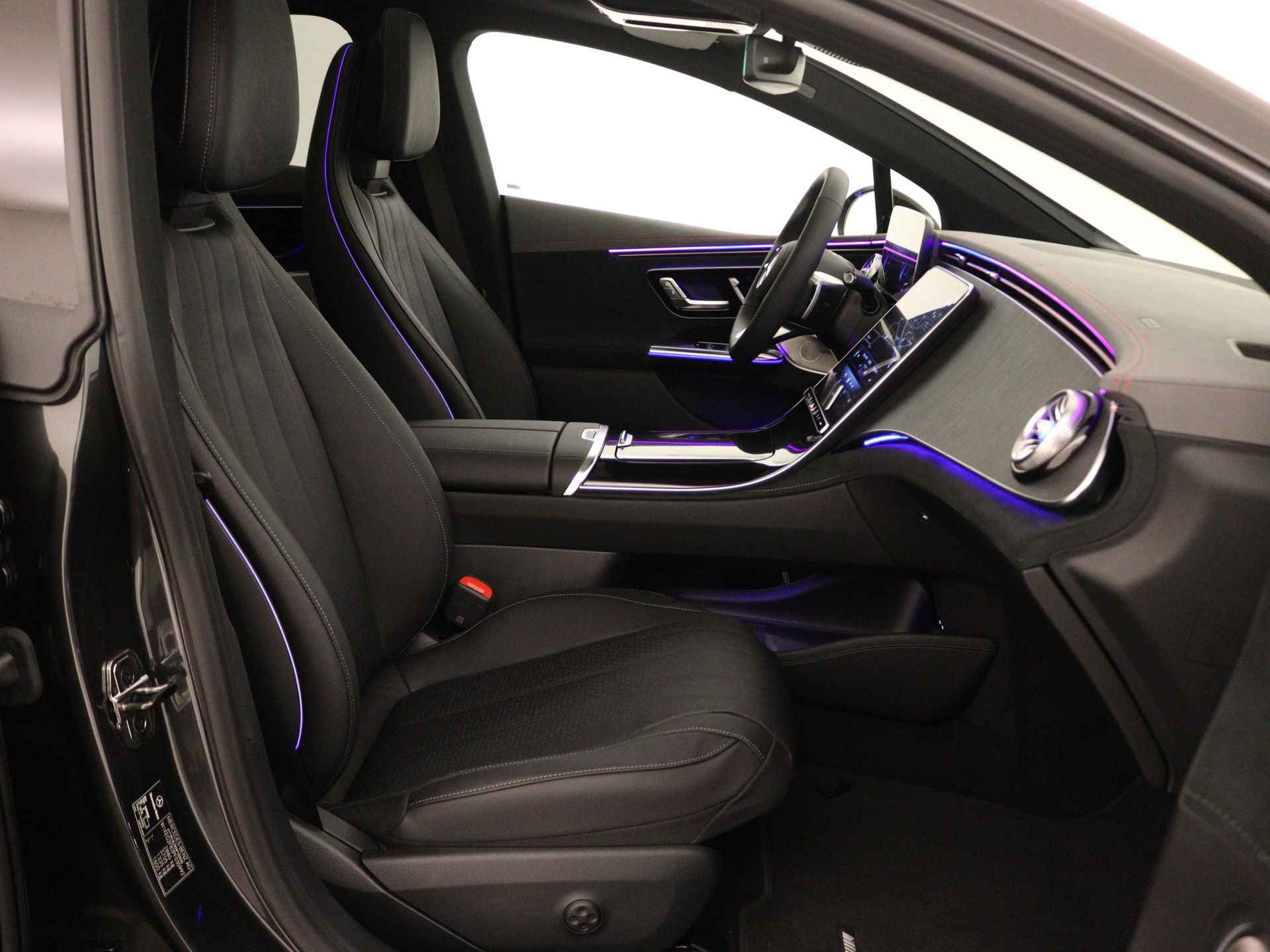 Mercedes-Benz EQE 350 AMG Line 91 kWh | Premium Pack | Nightpakket | Luchtvering | Verwarmd stuurwiel | Rijassistentiepakket plus | Burmester® 3D-Surround sound system | USB-pakket plus | - 30/42