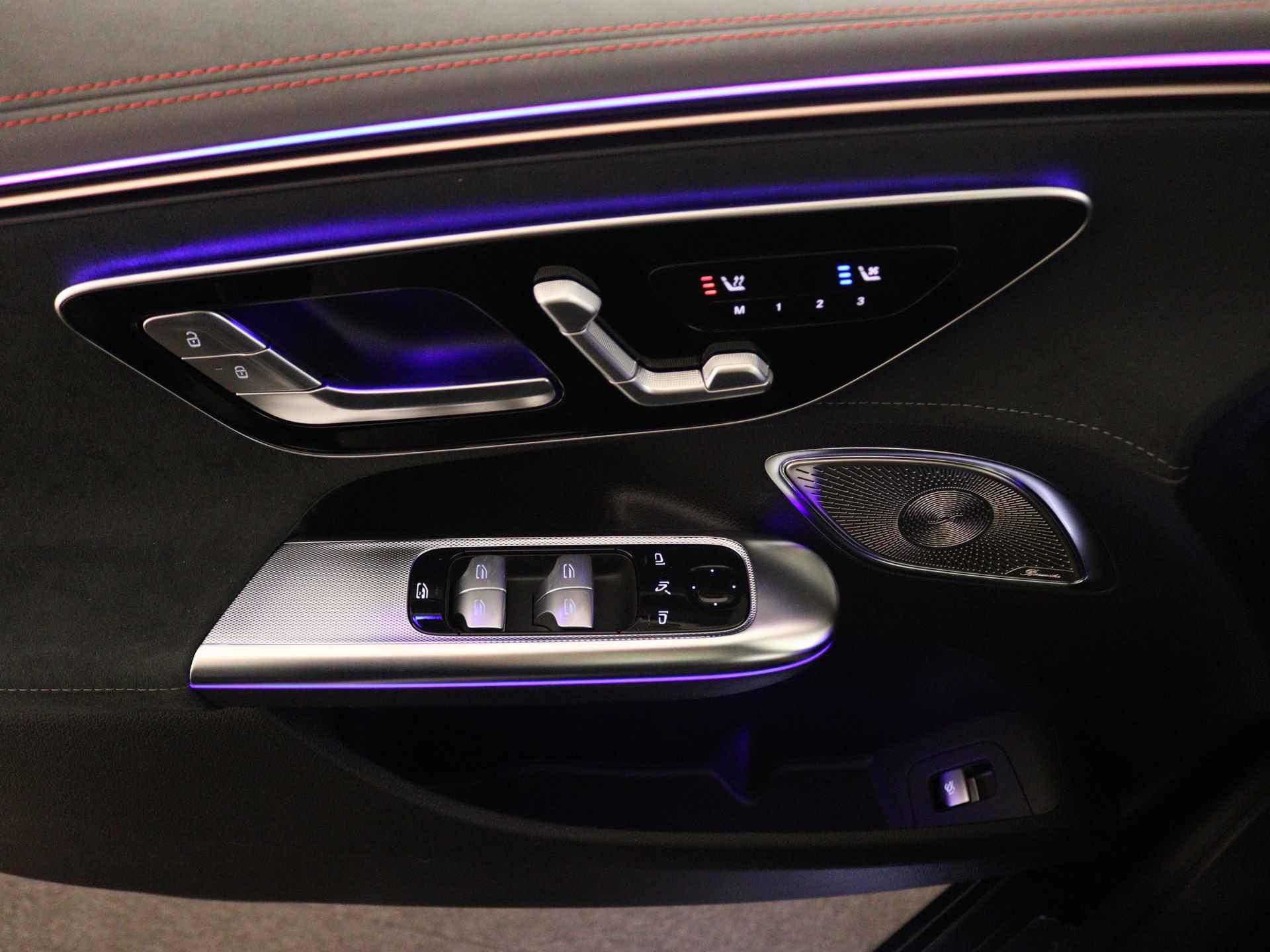 Mercedes-Benz EQE 350 AMG Line 91 kWh | Premium Pack | Nightpakket | Luchtvering | Verwarmd stuurwiel | Rijassistentiepakket plus | Burmester® 3D-Surround sound system | USB-pakket plus | - 32/42