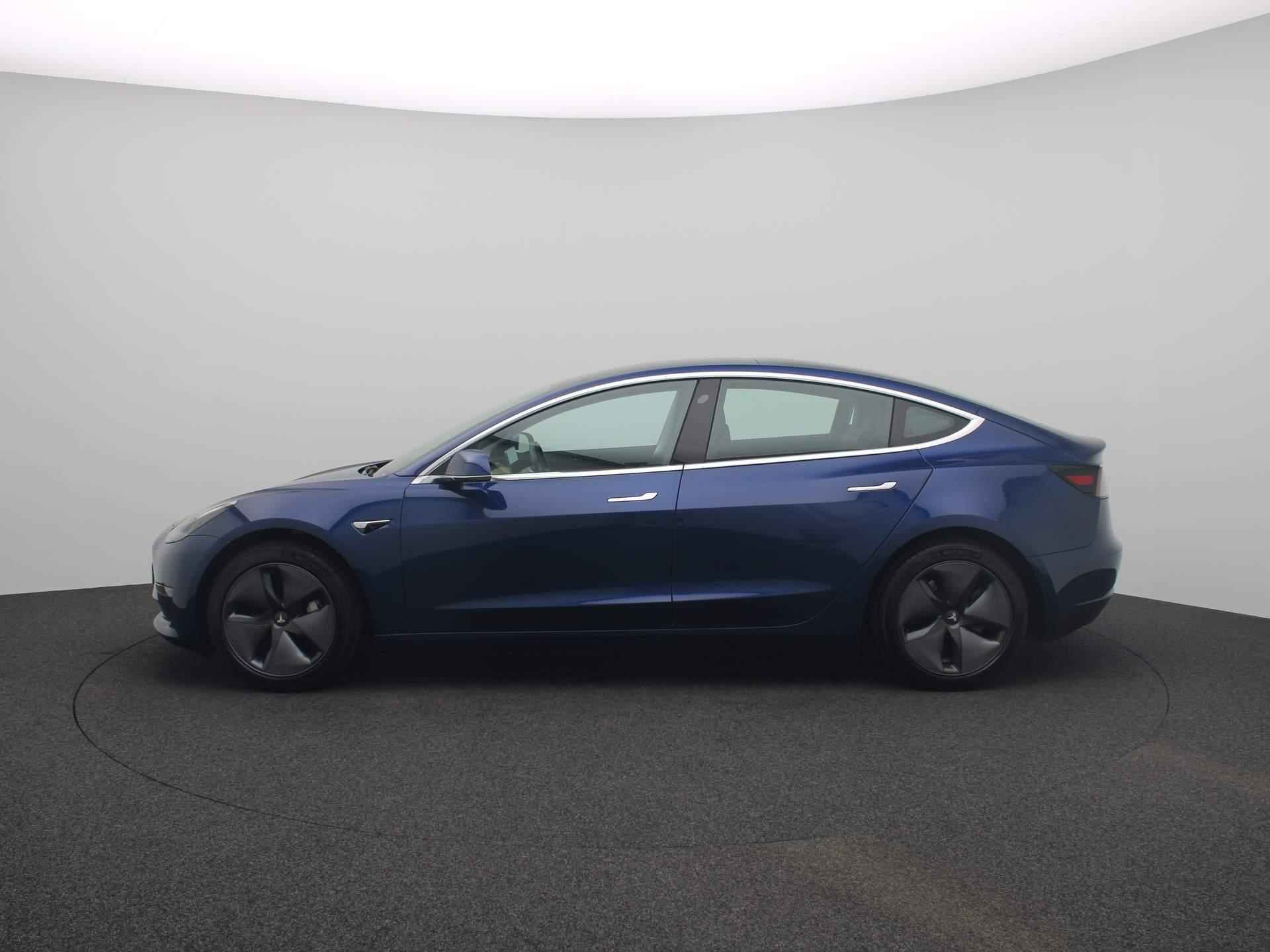 Tesla Model 3 Standard RWD Plus 60 kWh | Leder | Navigatie | Panorama dak |  Stoelverwarming | Dodehoekdetectie | Led-koplampen | 360 Camera | DAB | - 4/30