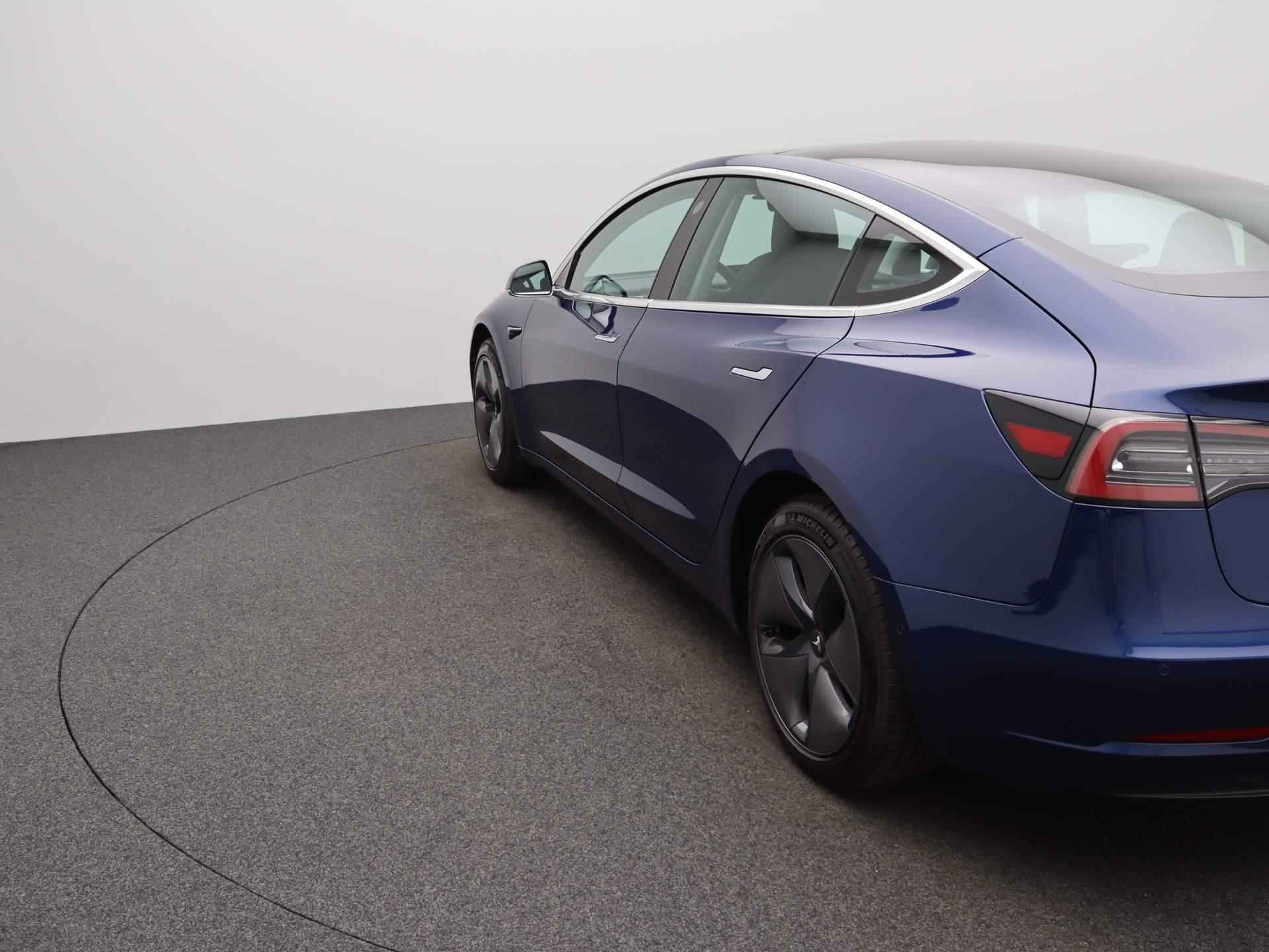 Tesla Model 3 Standard RWD Plus 60 kWh | Leder | Navigatie | Panorama dak |  Stoelverwarming | Dodehoekdetectie | Led-koplampen | 360 Camera | DAB | - 24/30