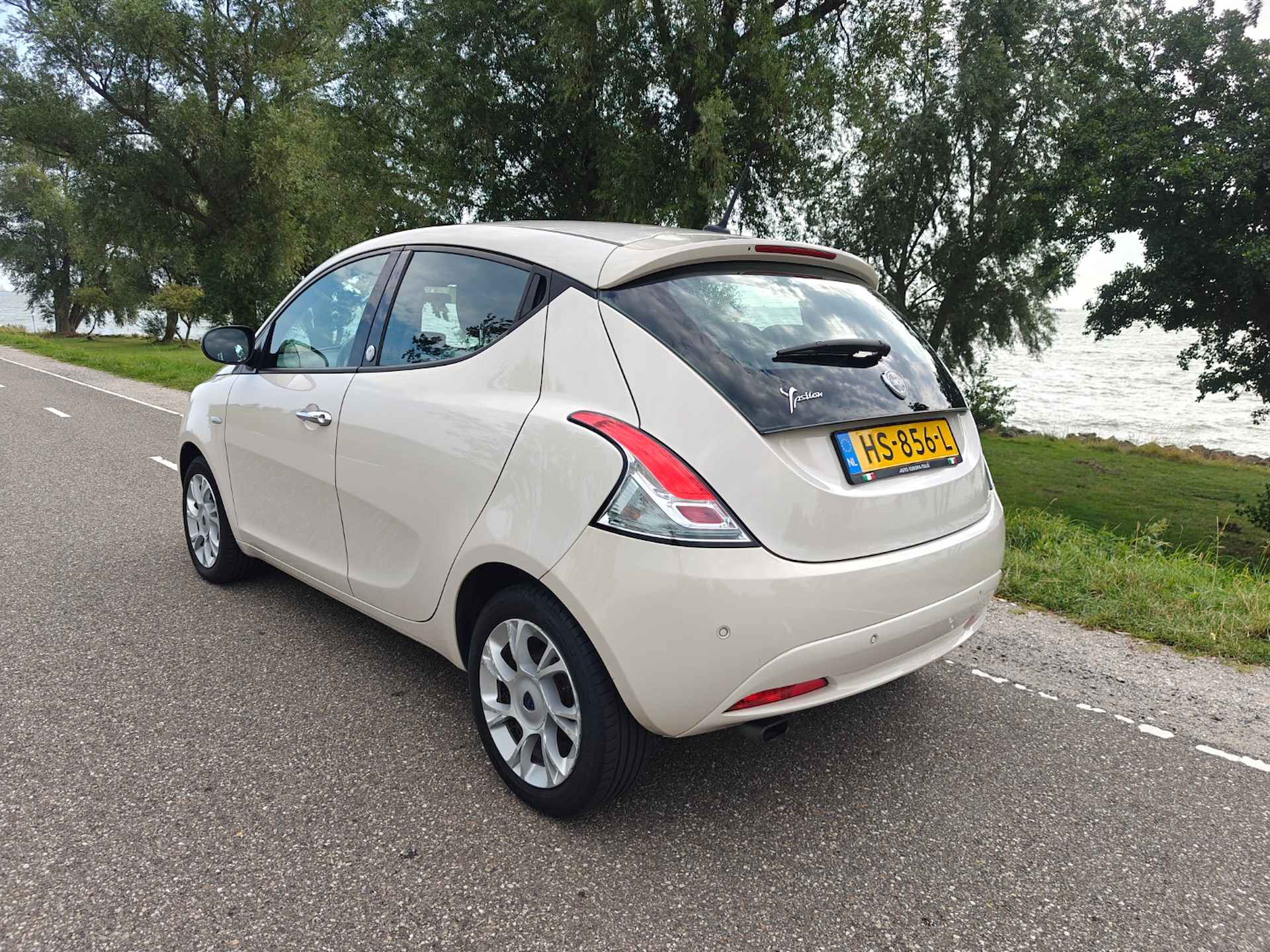 Lancia Ypsilon 1.2 Opening Edition | 1e eigenaar | Navigatie | Cruise control - 6/31